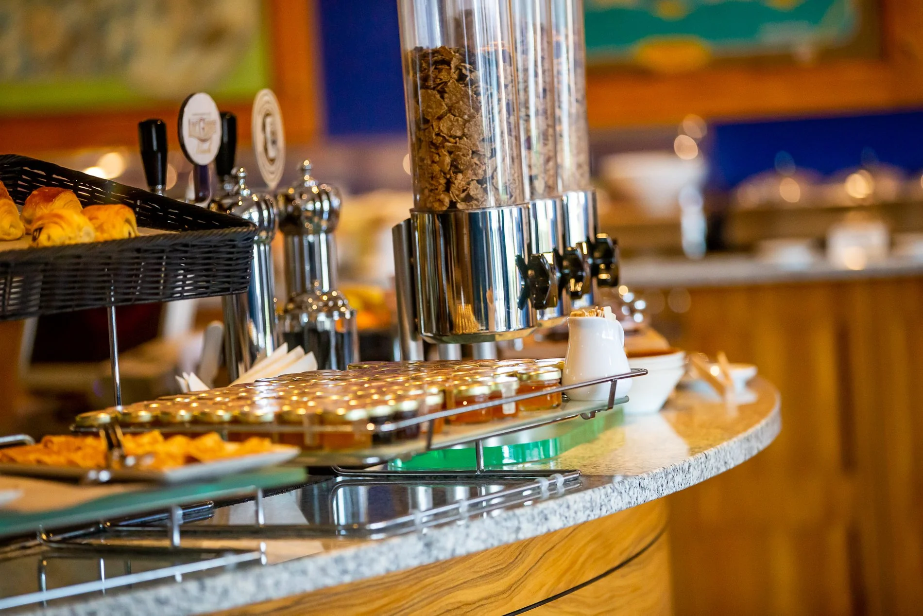 Plan your romantic weekend in Normandy 6 Buffet Breakfast Hotel le grand pavoisCStephaneLeroy 9870.jpg