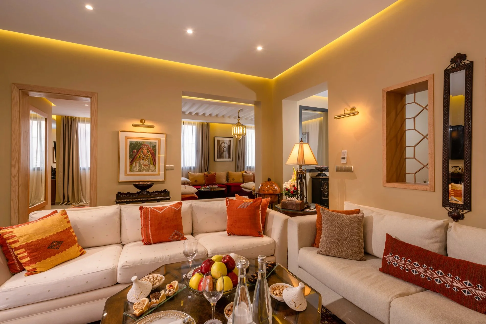Séjour spacieux et lumineux de la Suite Grand Vizir au Berbère Palace à Ouarzazate