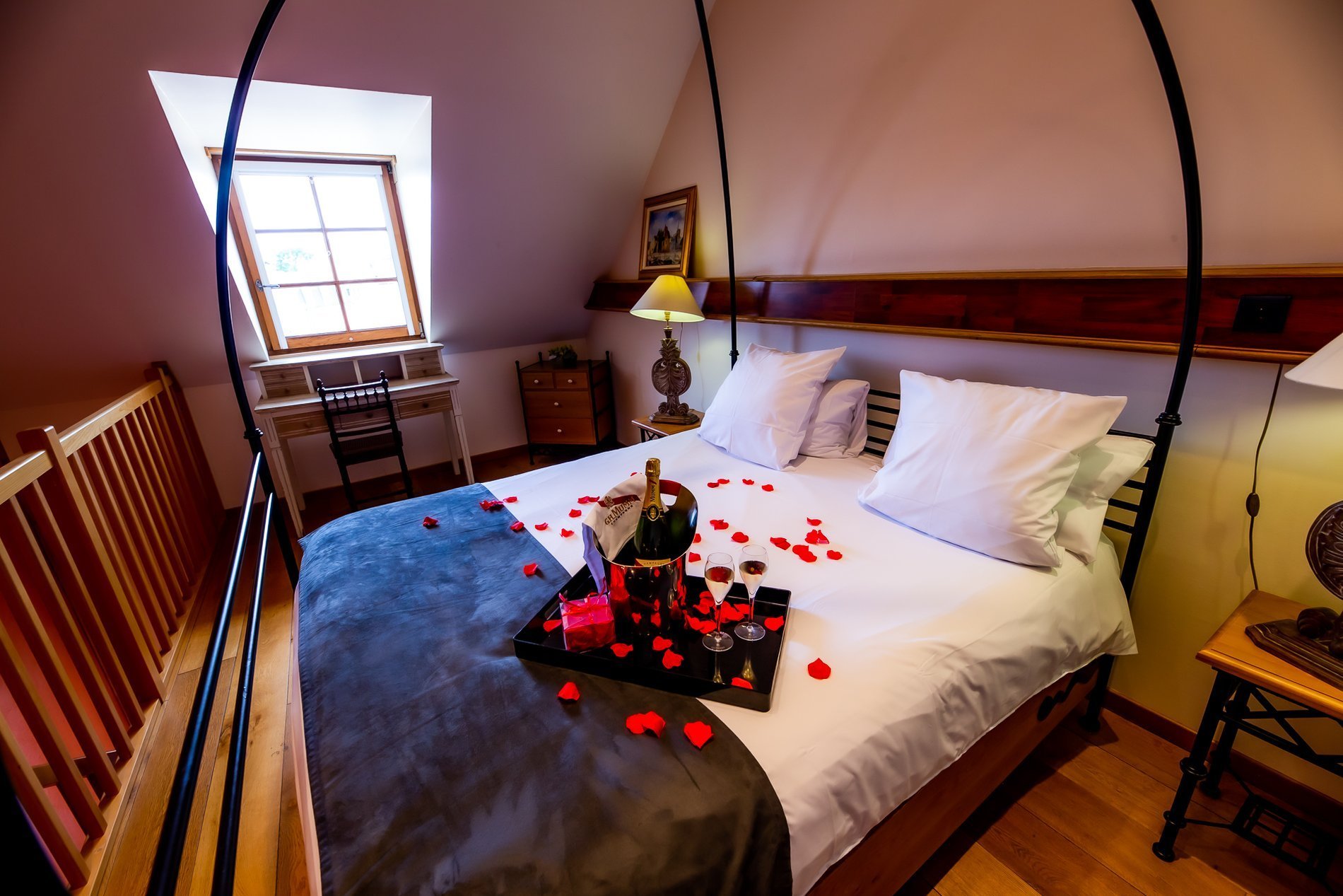 Hôtel SPA Le Lion d'Or | Chambre | Week-end romantique en Normandie avec jacuzzi privatif