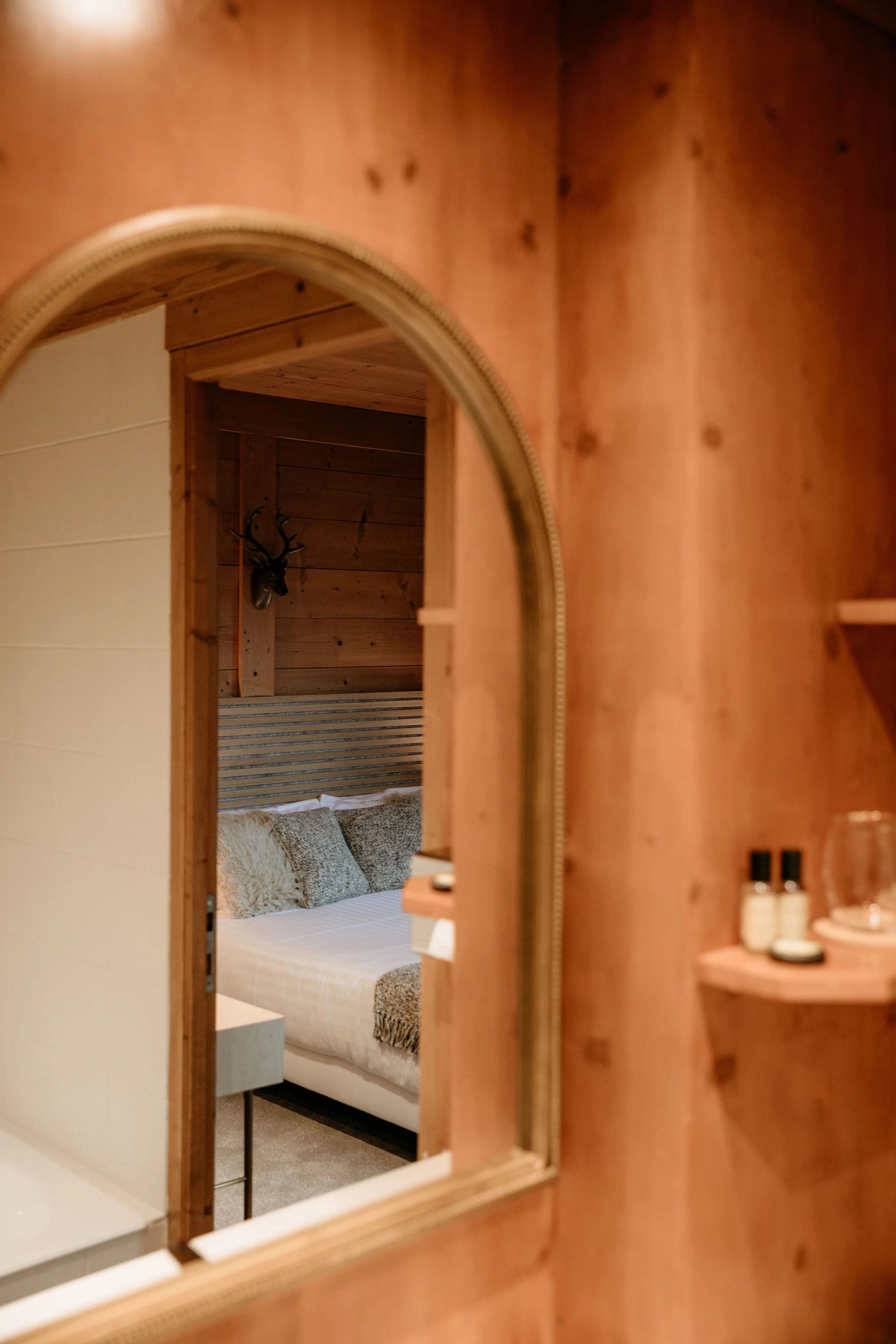 6de066f5-5673-45cf-b045-68df3a3e2c2f