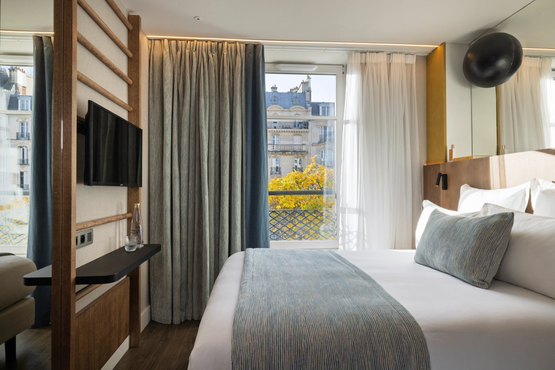 Hôtel Raspail Montparnasse Chambre Simple Bureau Tv