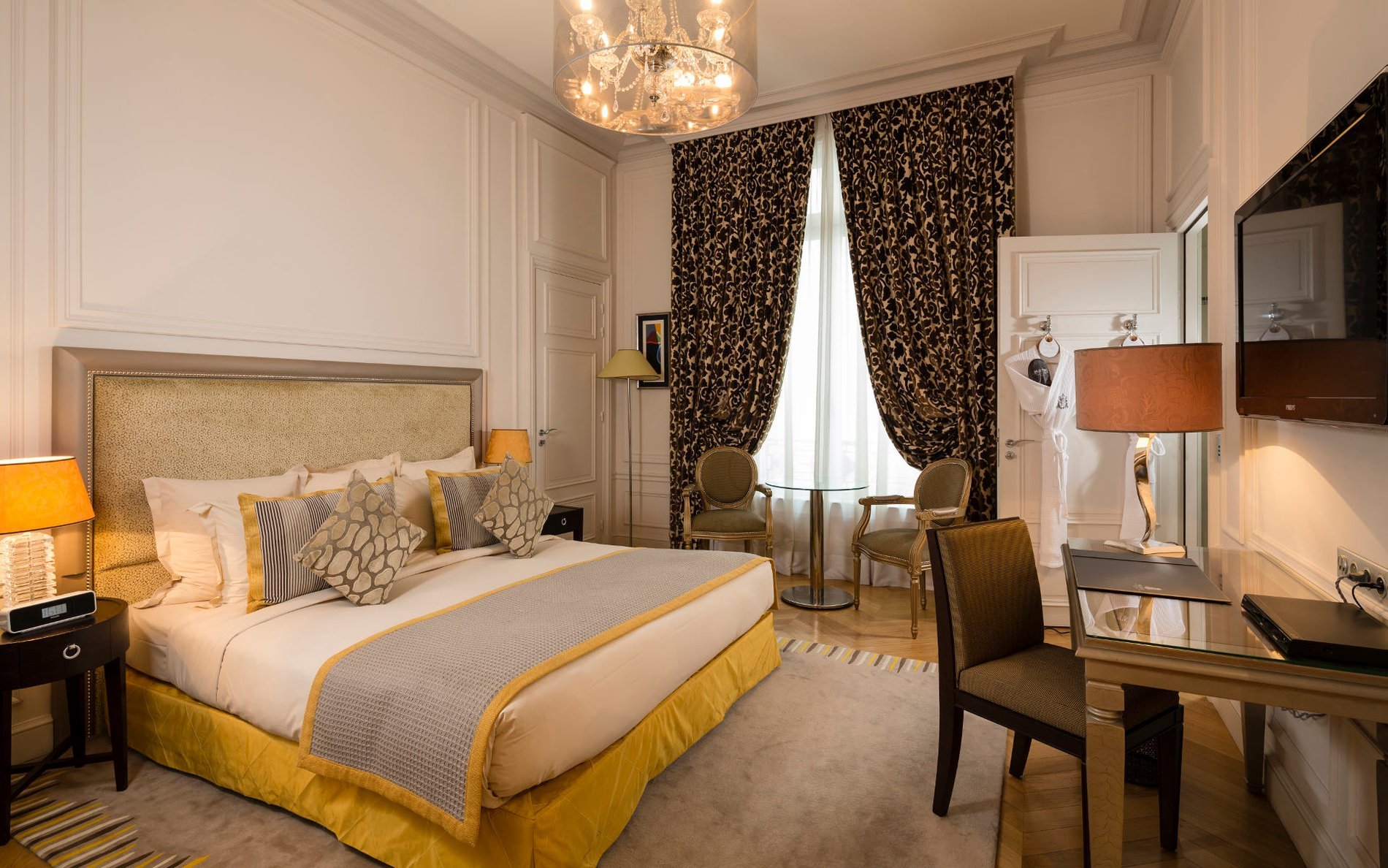Majestic Hotel - SPA Champs-Elysées - Grande Deluxe Room