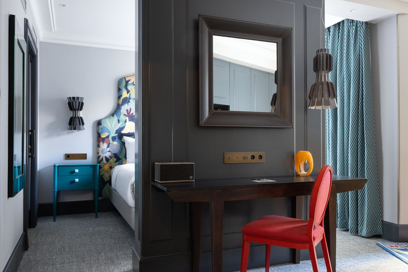 Normandy Hotel Le Chantier - Executive Afterworks Room - Desk