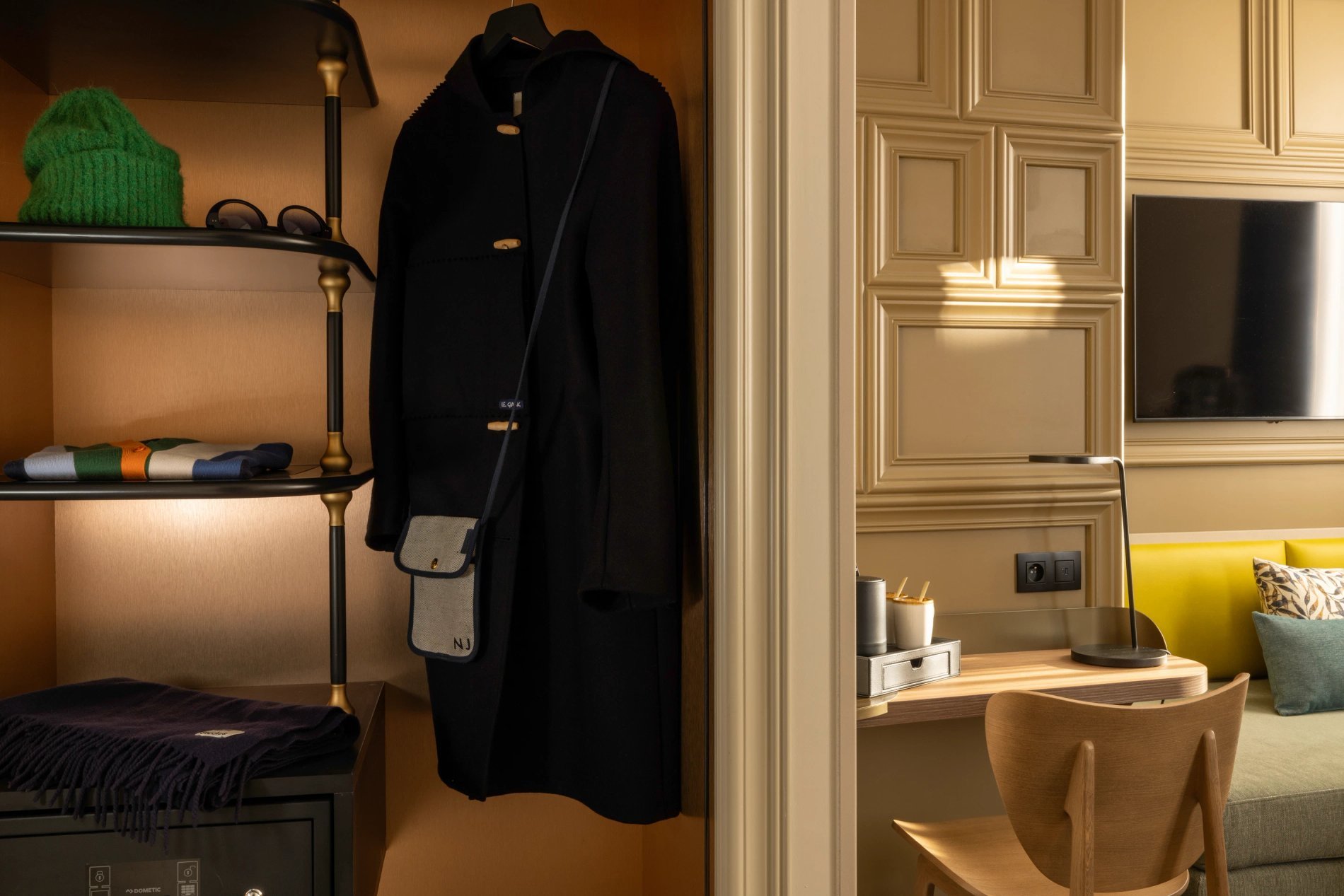 Hotel L'Ormaie Deluxe Room triple Desk Closet Sofa-bed