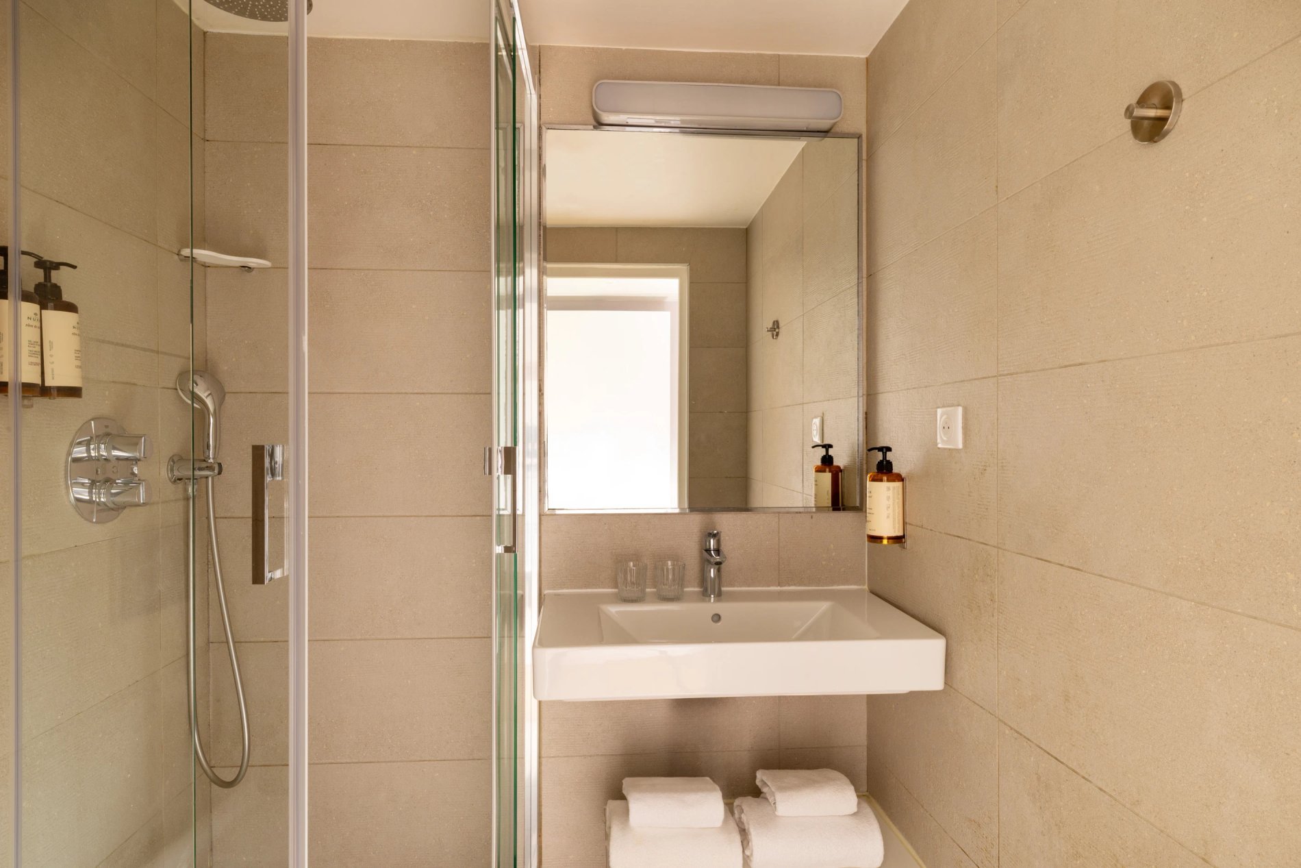 Hôtel Midnight Chambre Classique Salle de bain douche