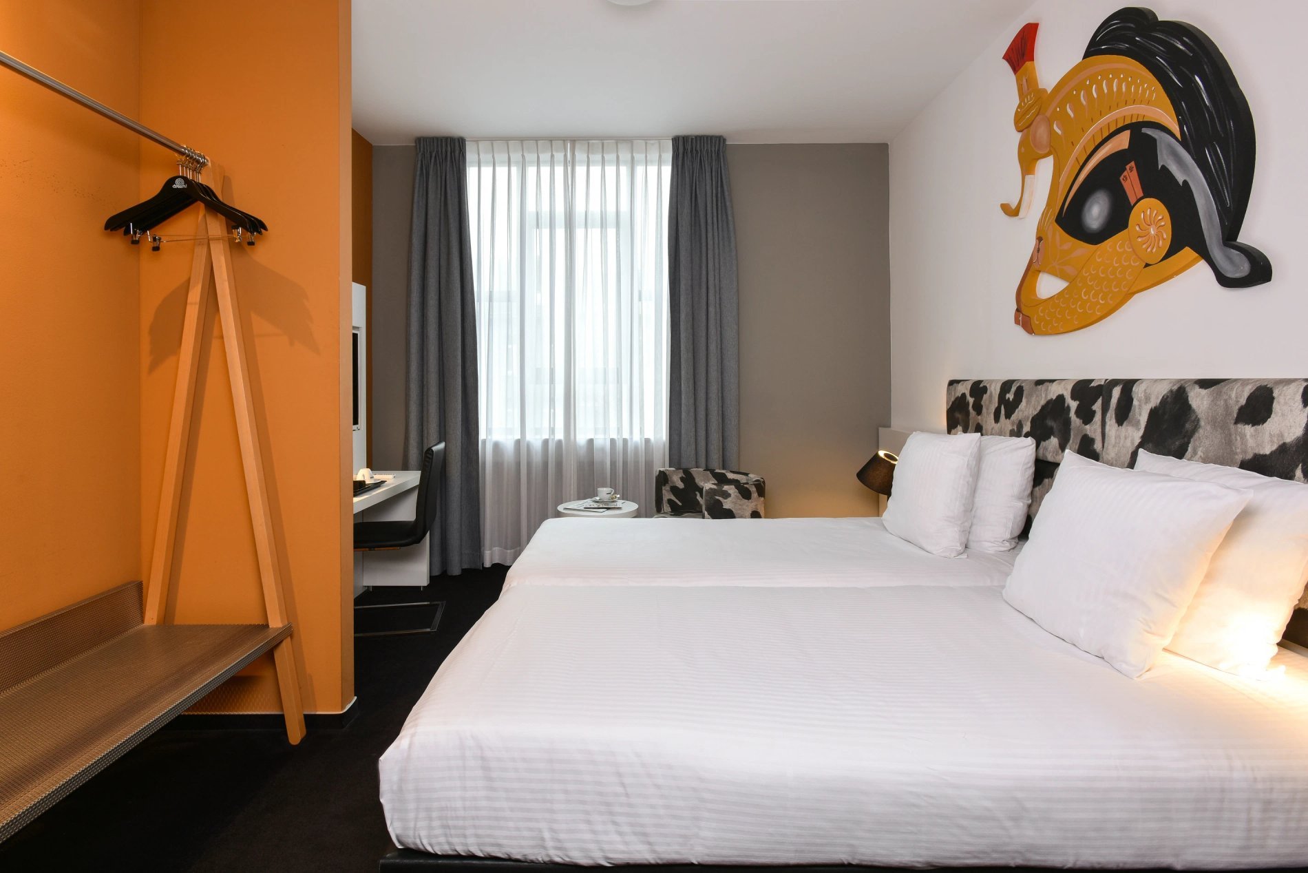 75cf112c-46ff-49a1-96b9-54950ca89f2f