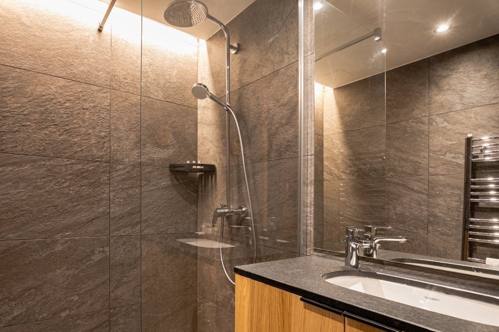 75eef44c-f0dc-48fd-964a-fc052706ff15