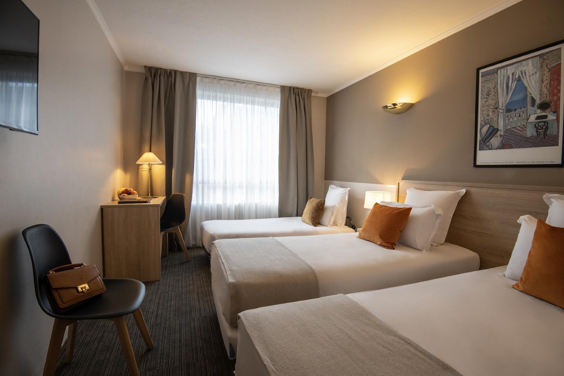 7652eb7f-f1a5-40fd-9cea-199a73af37ae