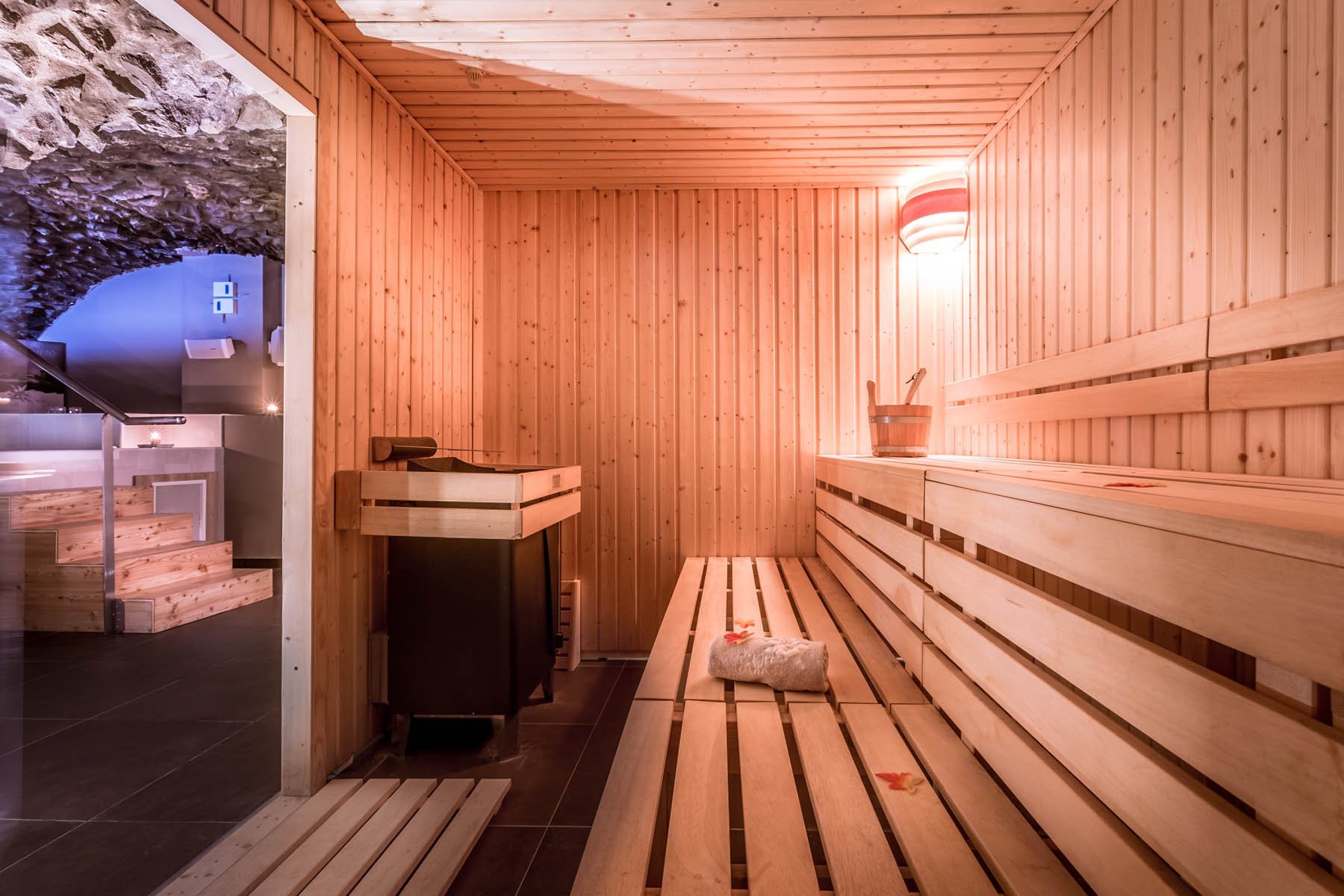 77000000-ac76-450a-8ad3-4373141f6955