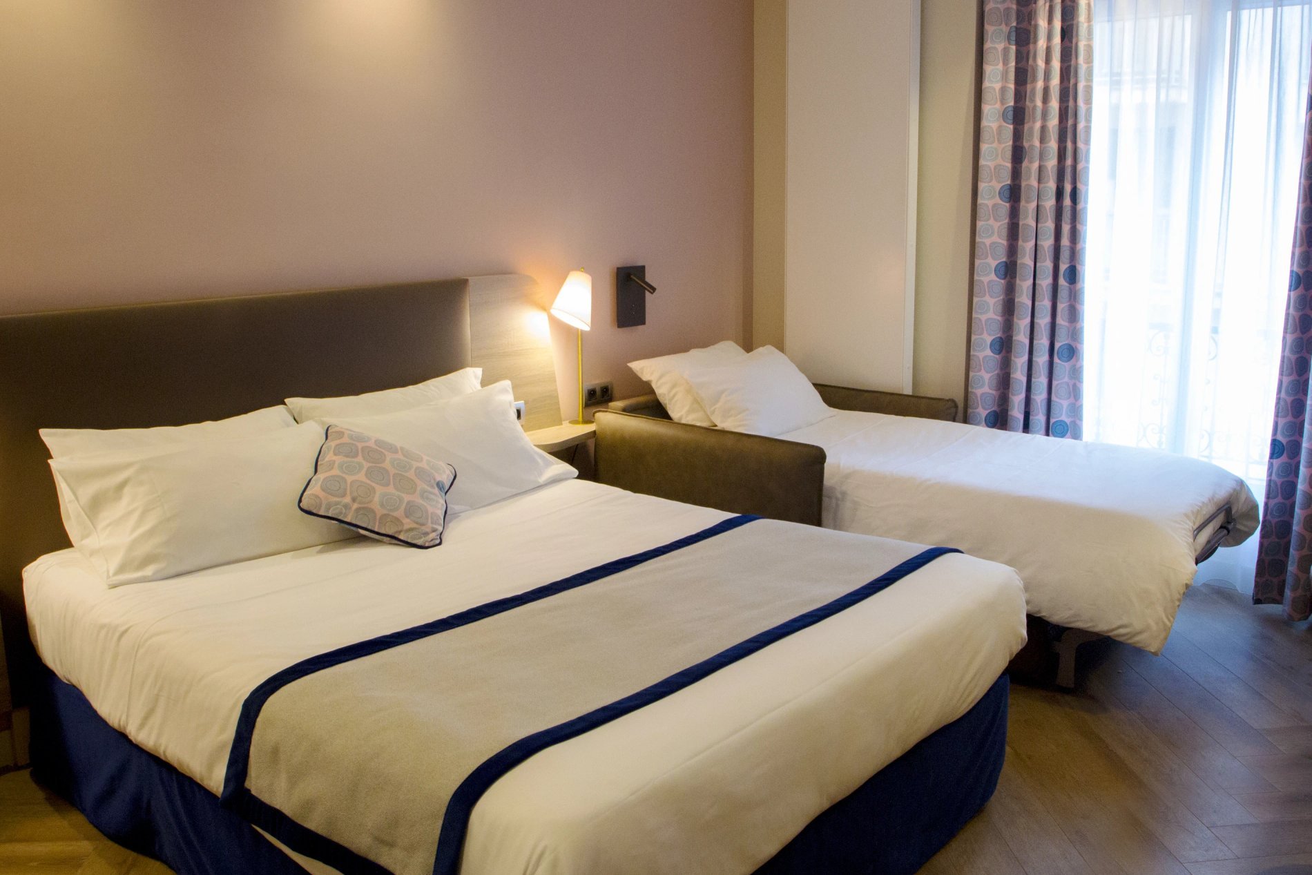 780de924-ab7f-438b-94c4-d12bb42f8e78