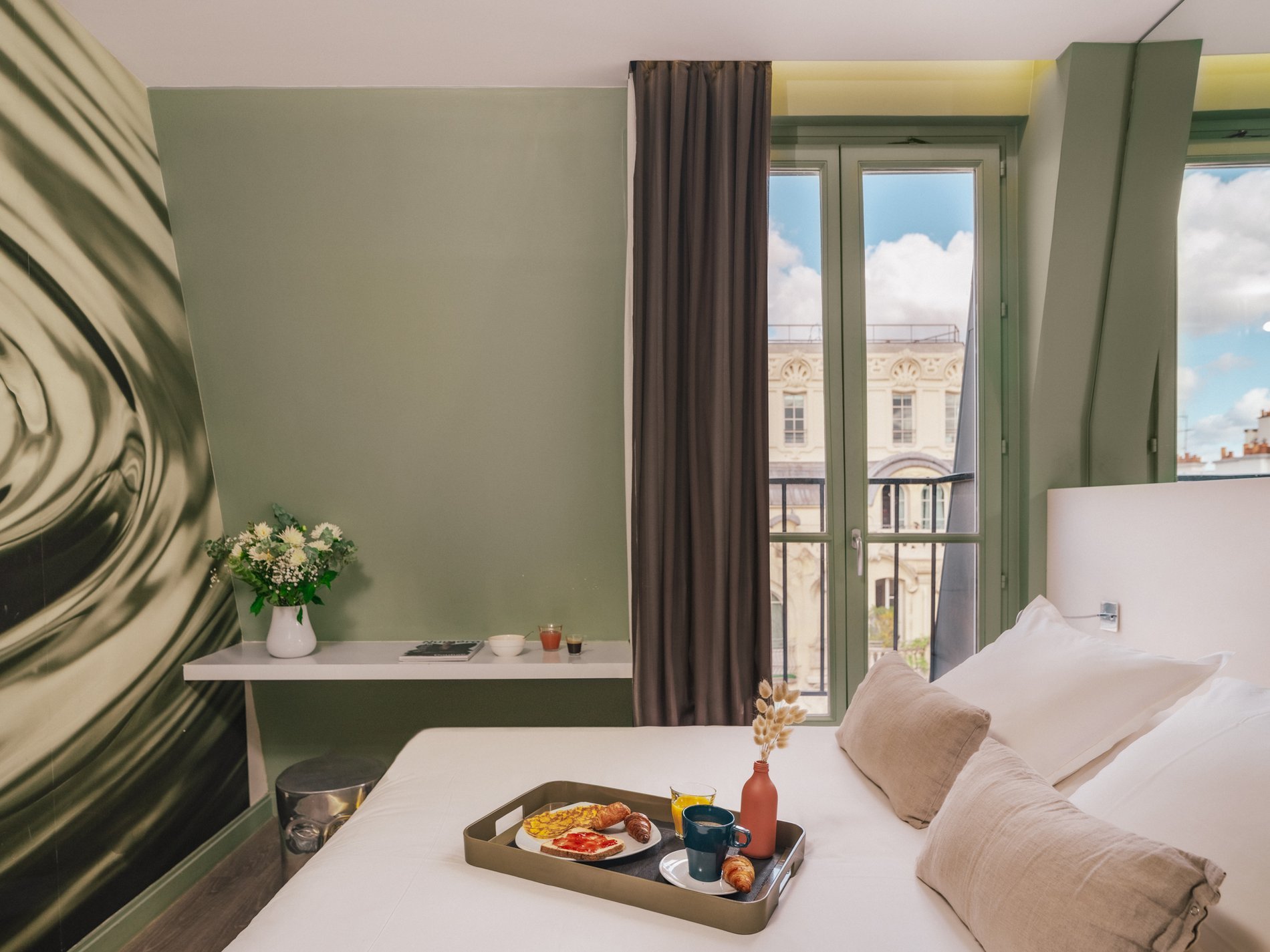 Legend Hotel