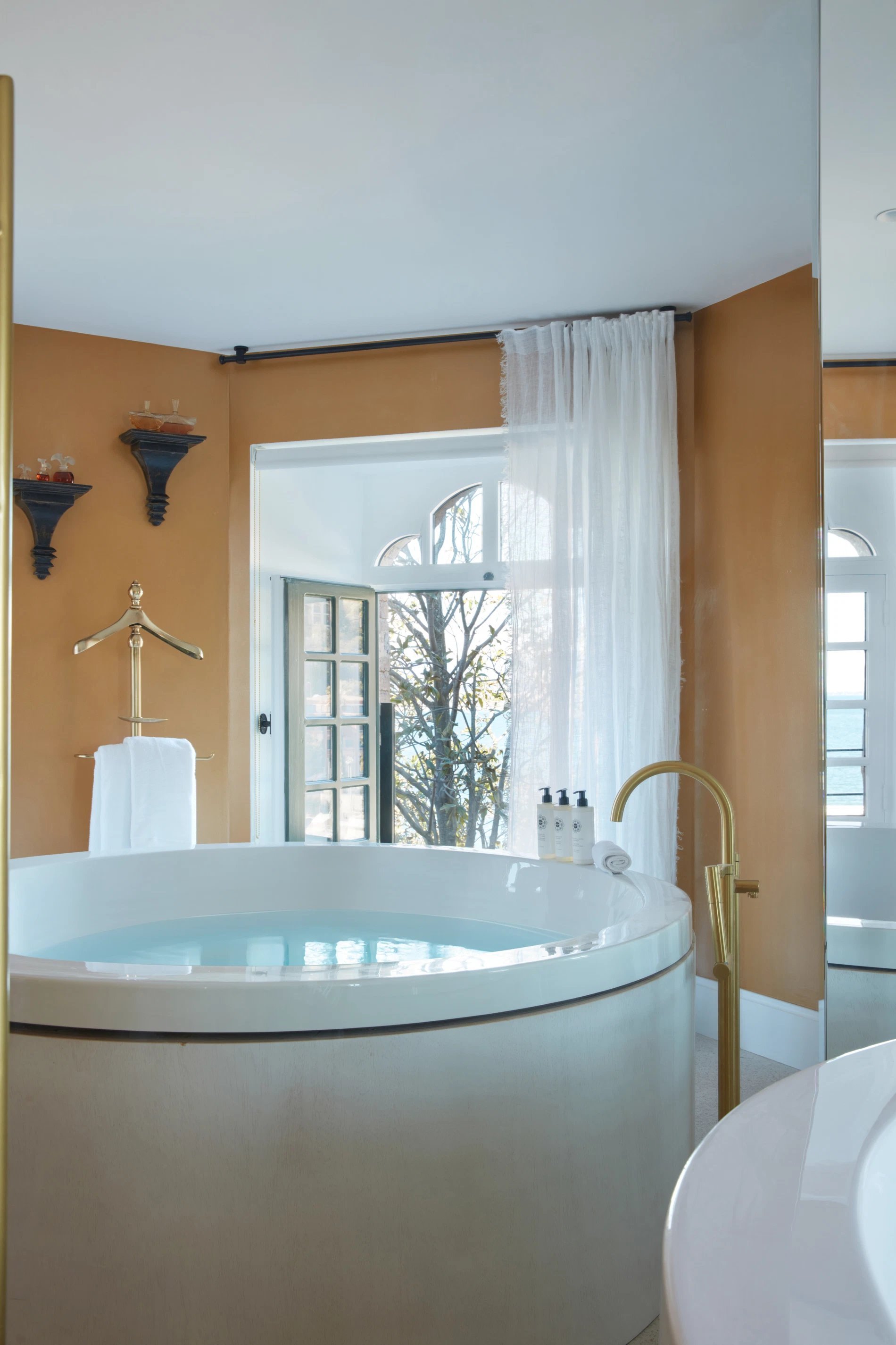 7880d535-9cc0-4fd5-9ff2-a9f1334d6815