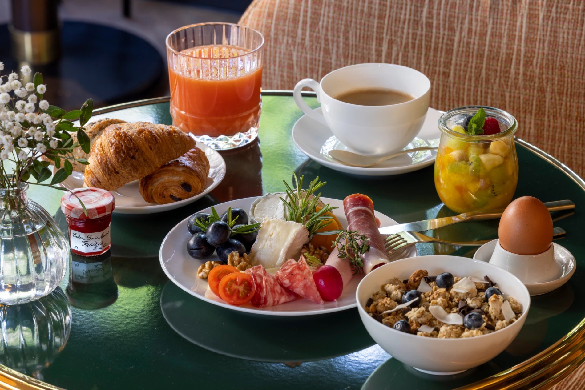 Hôtel Toujours Petit déjeuner salle du buffet