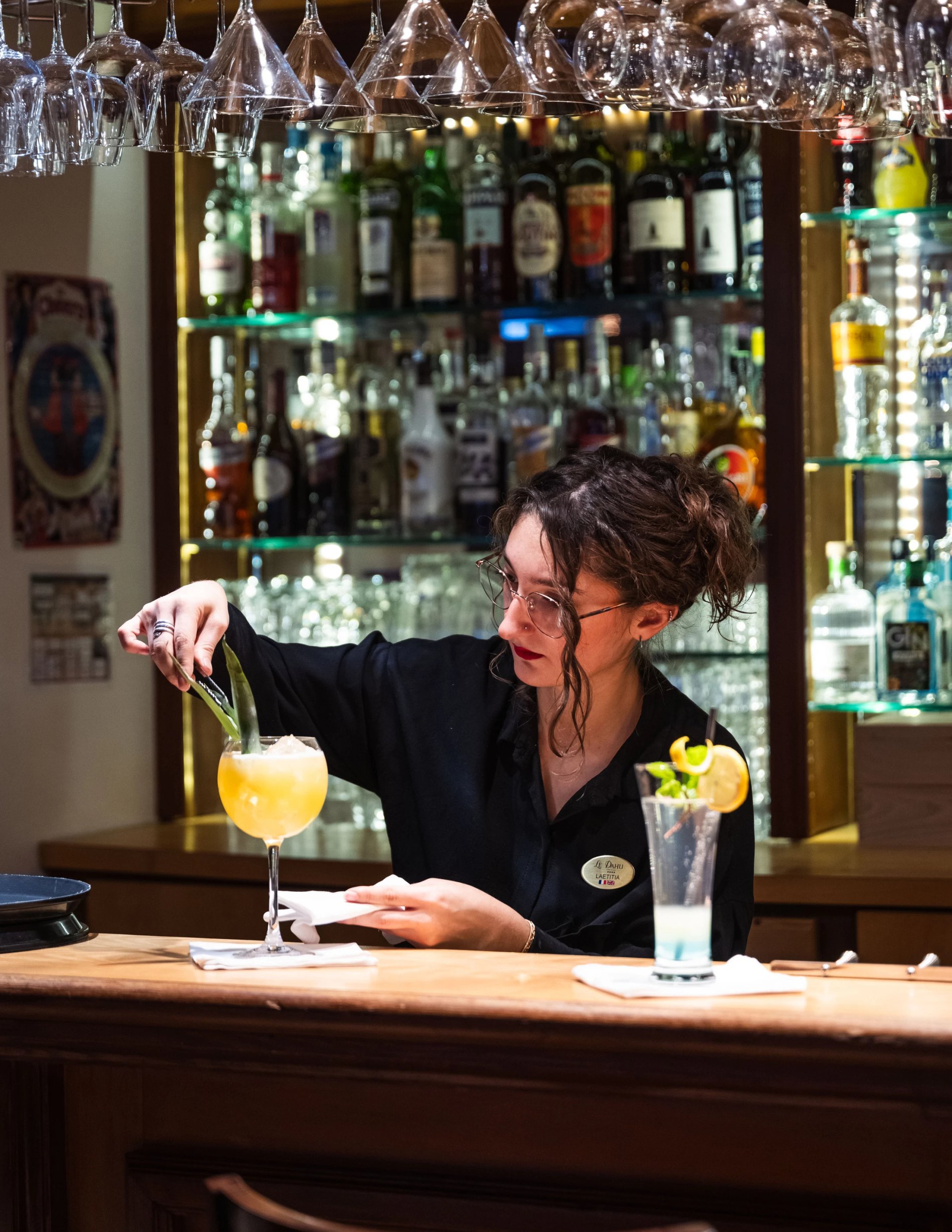 barmaid, bar, cocktail, fait maison