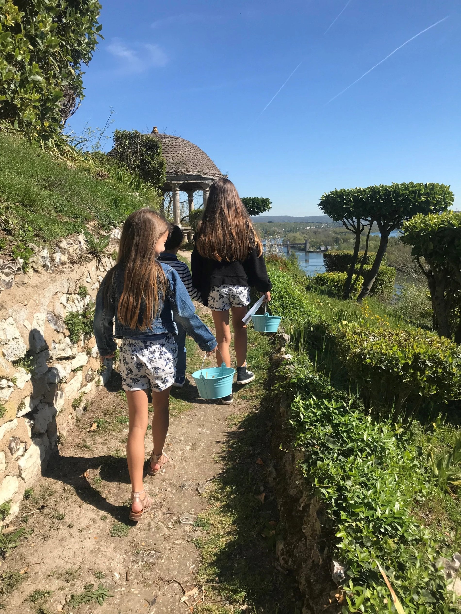 7986b0c5-6f93-4364-b56d-42a73fac8d41