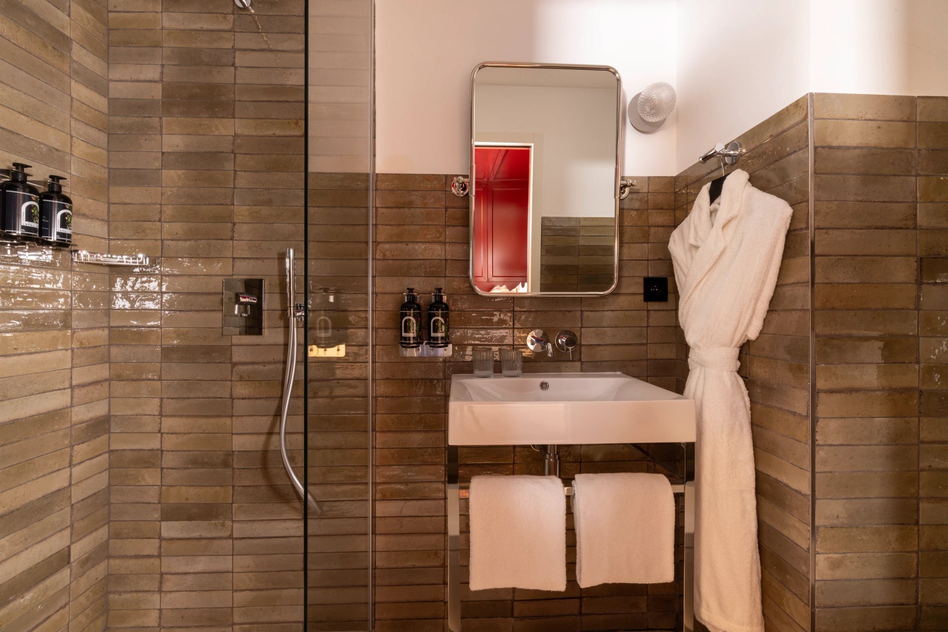 Hotel Ginette à la Folie Deluxe Room Bathroom