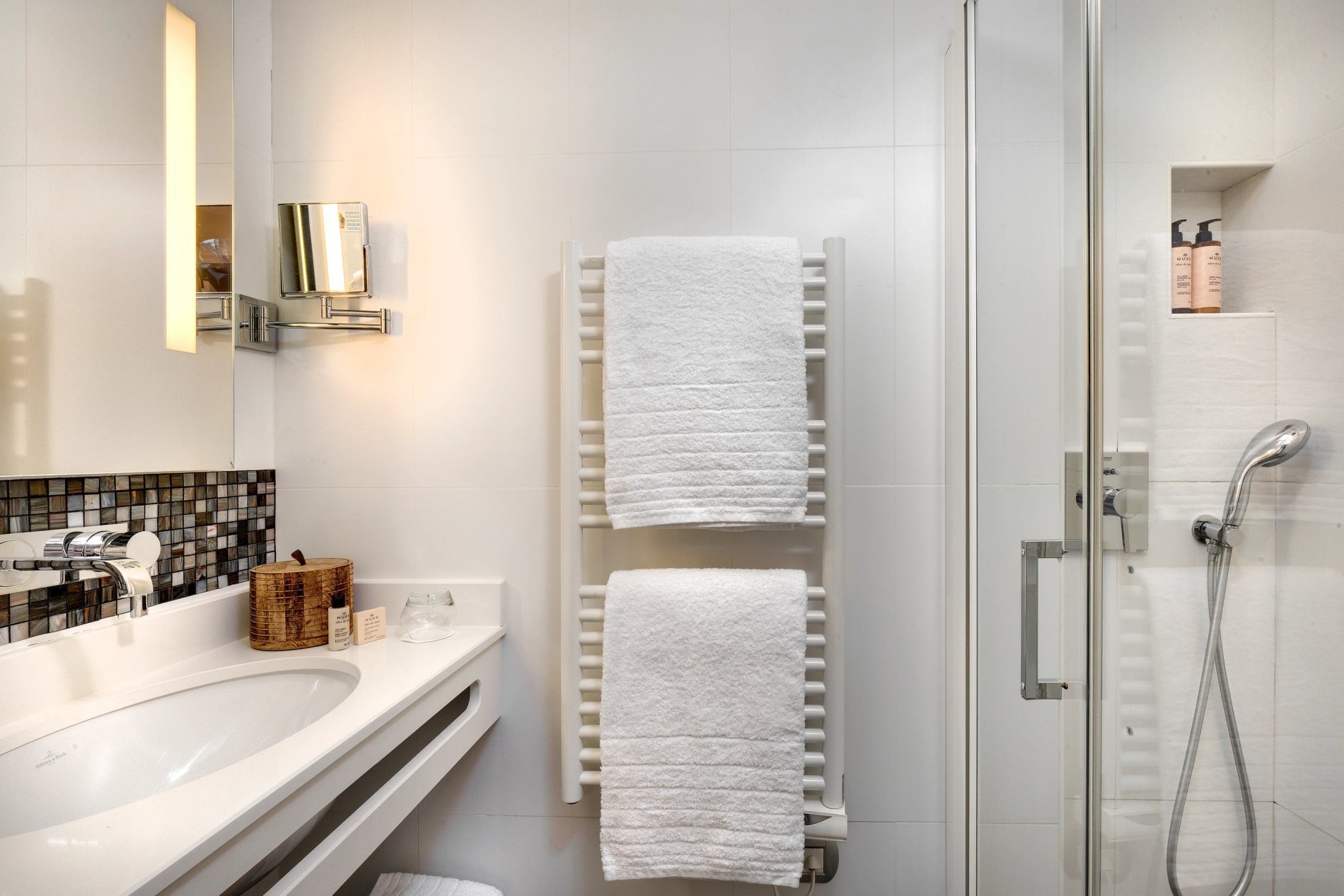 7b0285f8-337f-485d-912b-162016180dd5