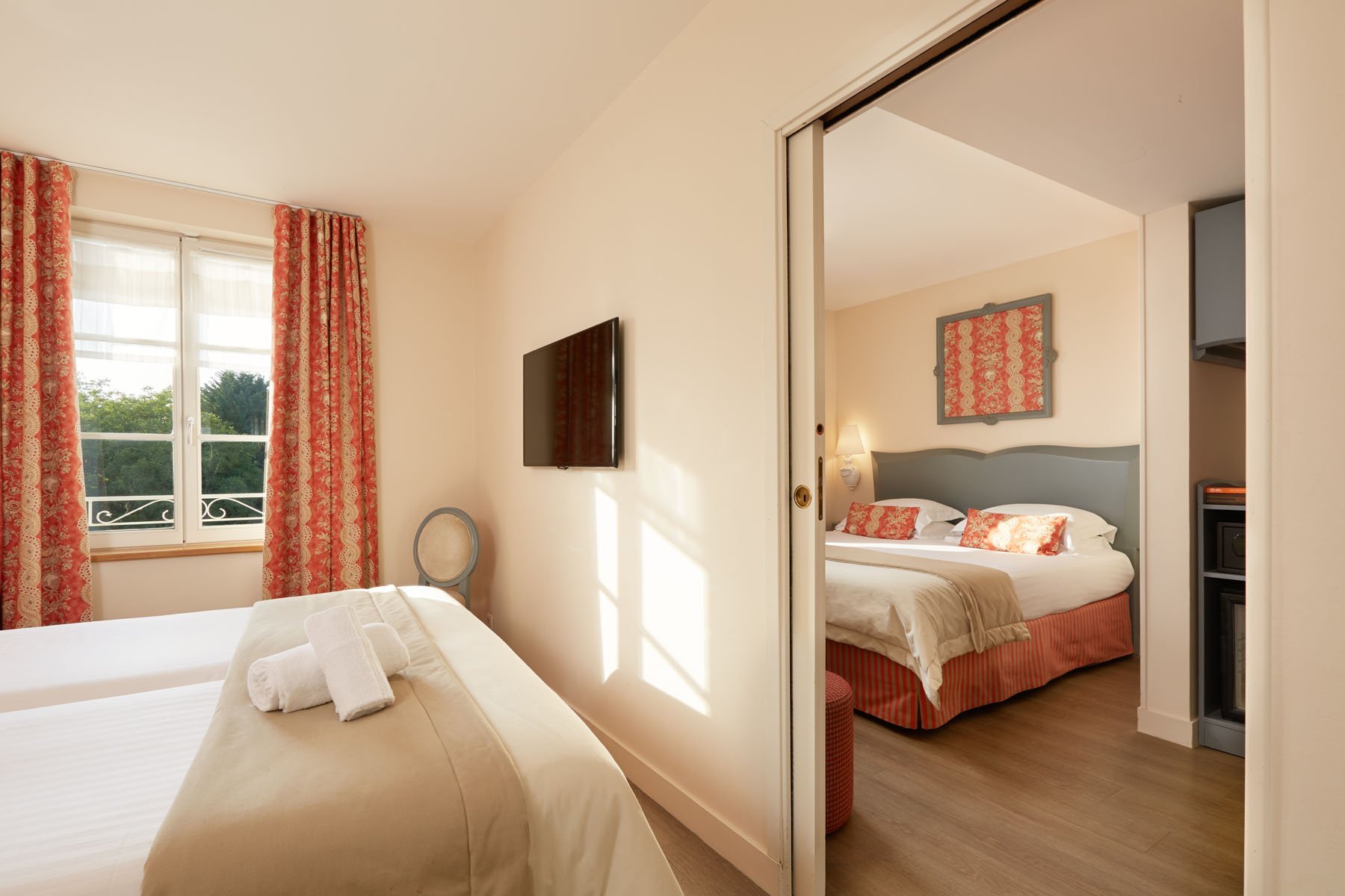 Relais des Trois Châteaux | Family Room