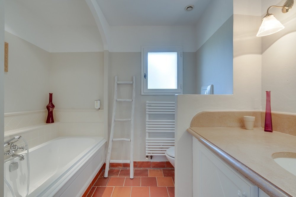 7bf761e3-bb1e-4393-b32c-abb4a8442895