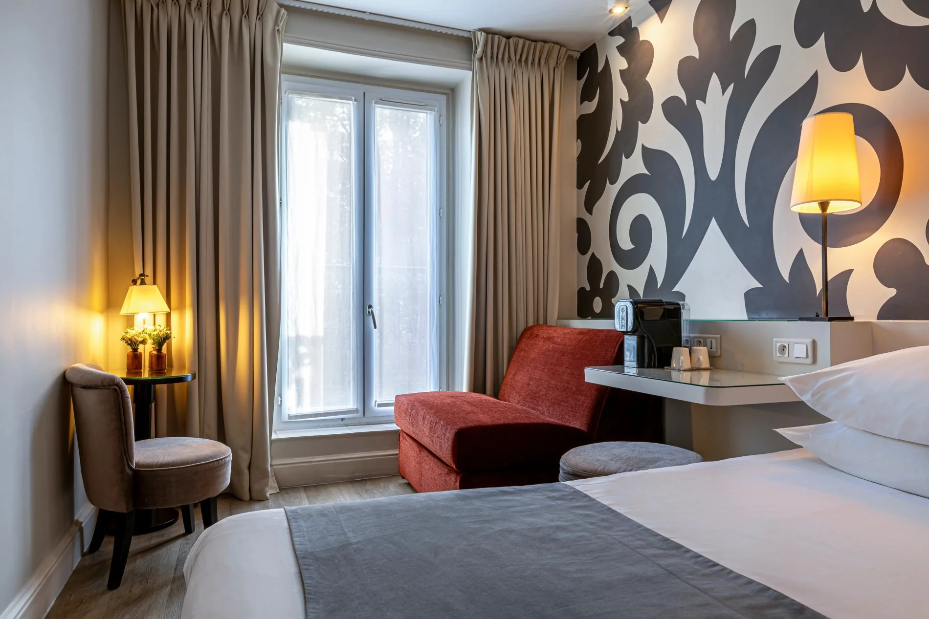 Gardette Park Hotel | Classic suite with garden view