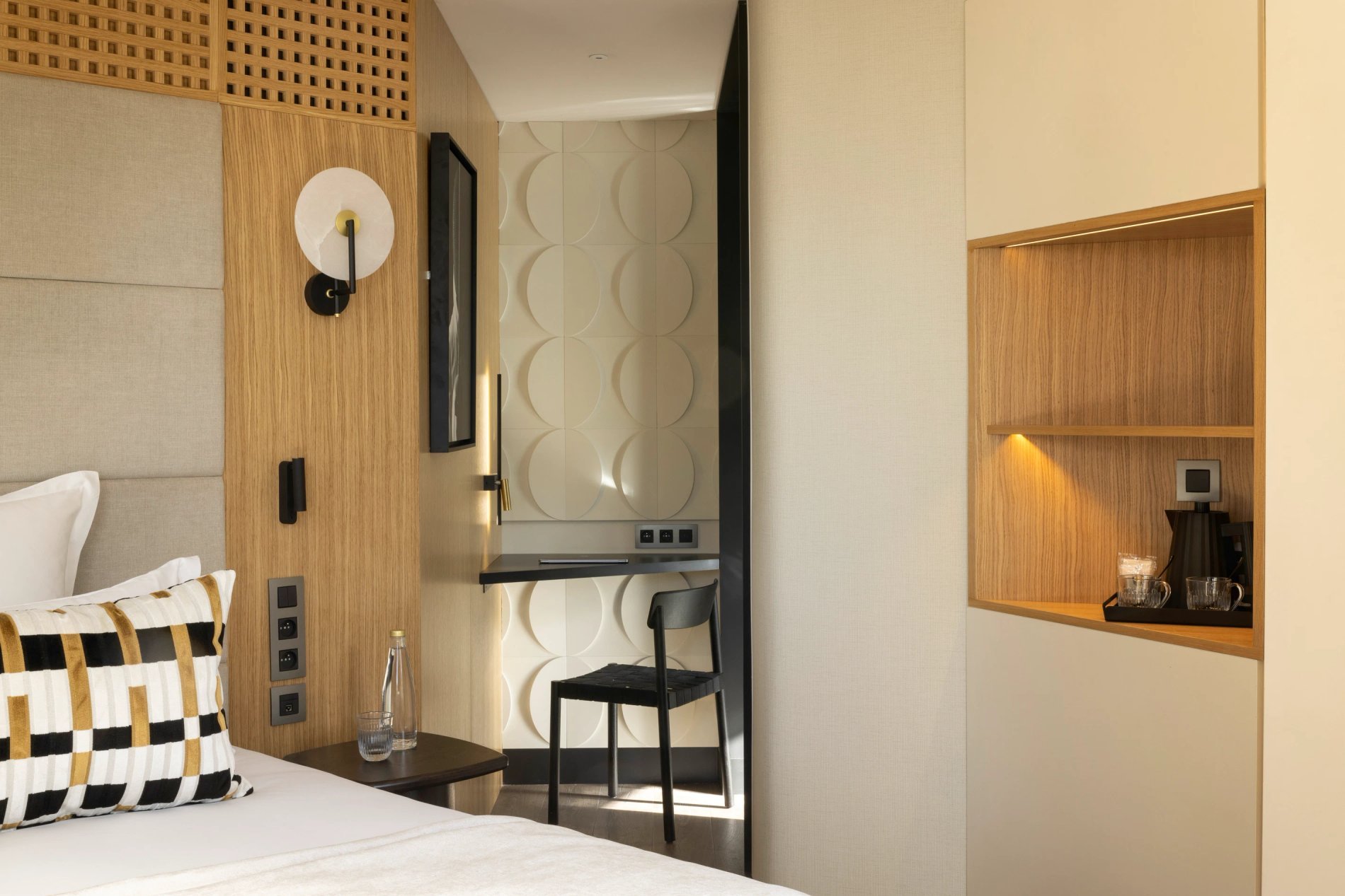 Hôtel Raspail Montparnasse Junior Suite Vue Tour Eiffel Bureau