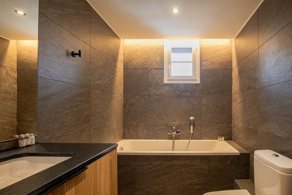 7de8b453-b2e0-4921-aa8f-384a486cc8f0