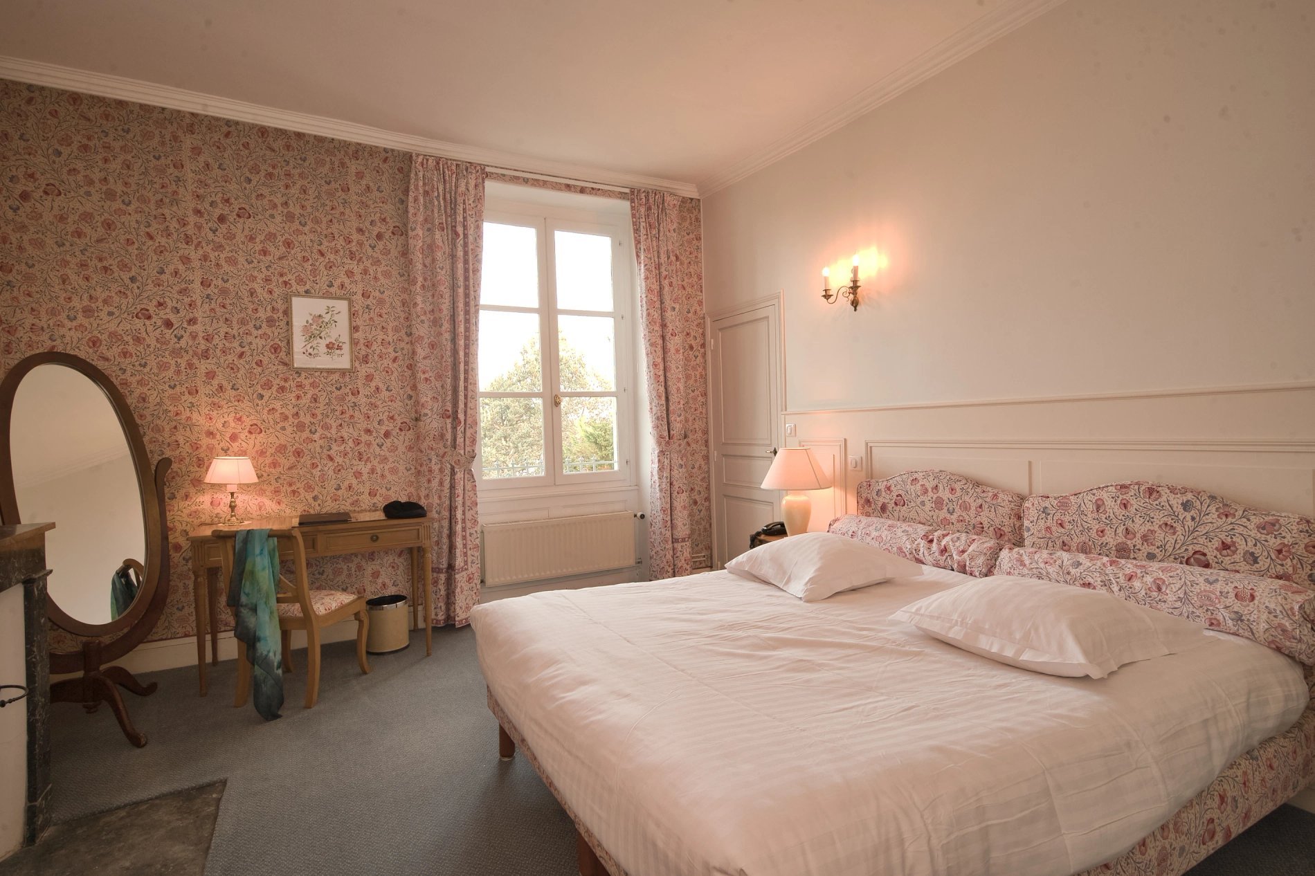 7e586698-abae-4b46-bc98-84a54f1db89d