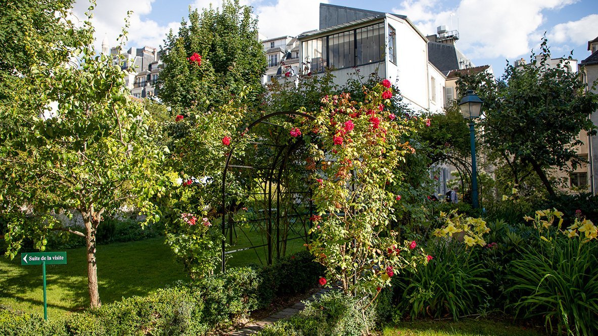 7edf0a25-0967-4046-b066-eb5493249a96