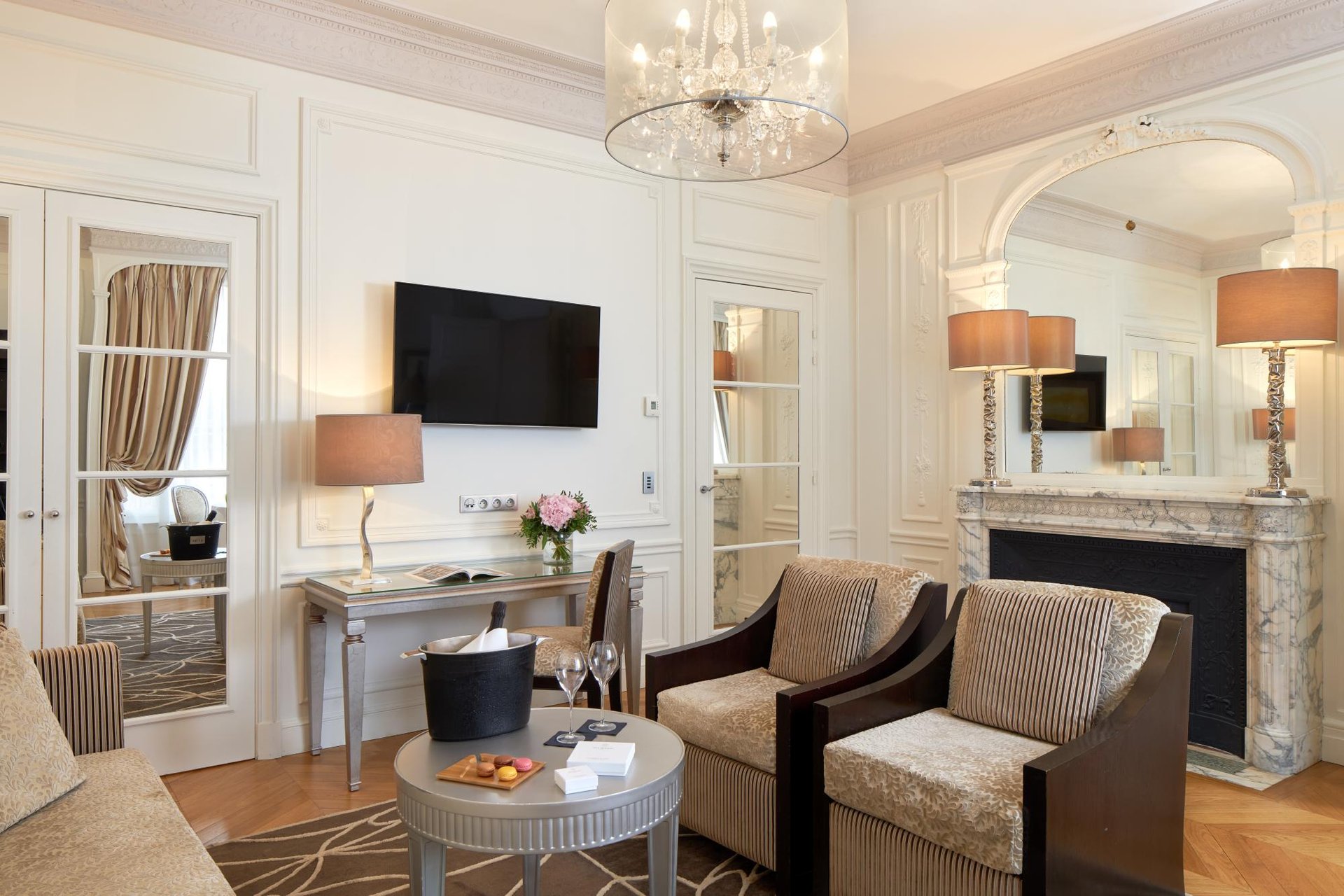 Majestic Hotel-Spa Champs-Elysées Prestige Suite