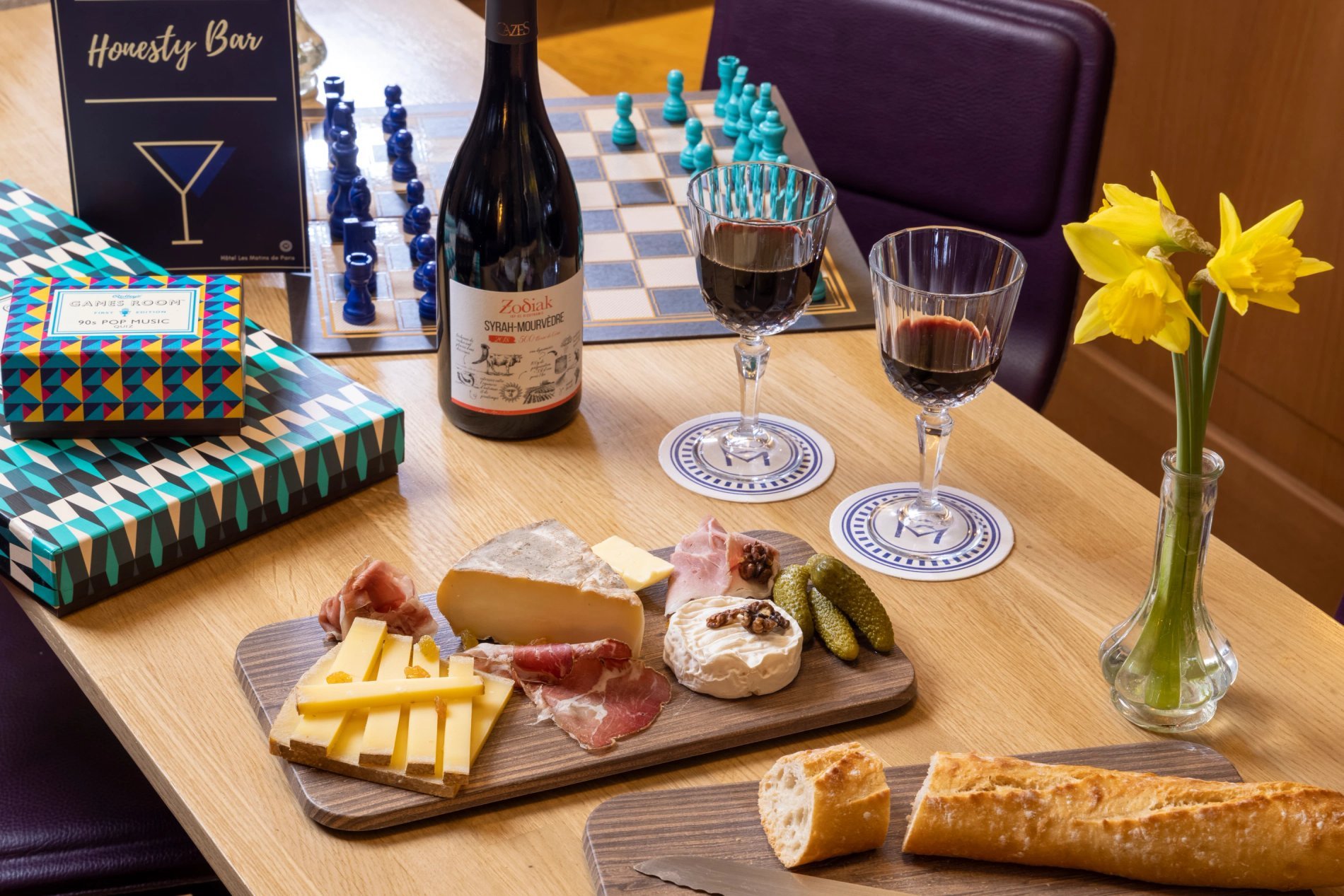 Hotel Les Matins de Paris Room Service