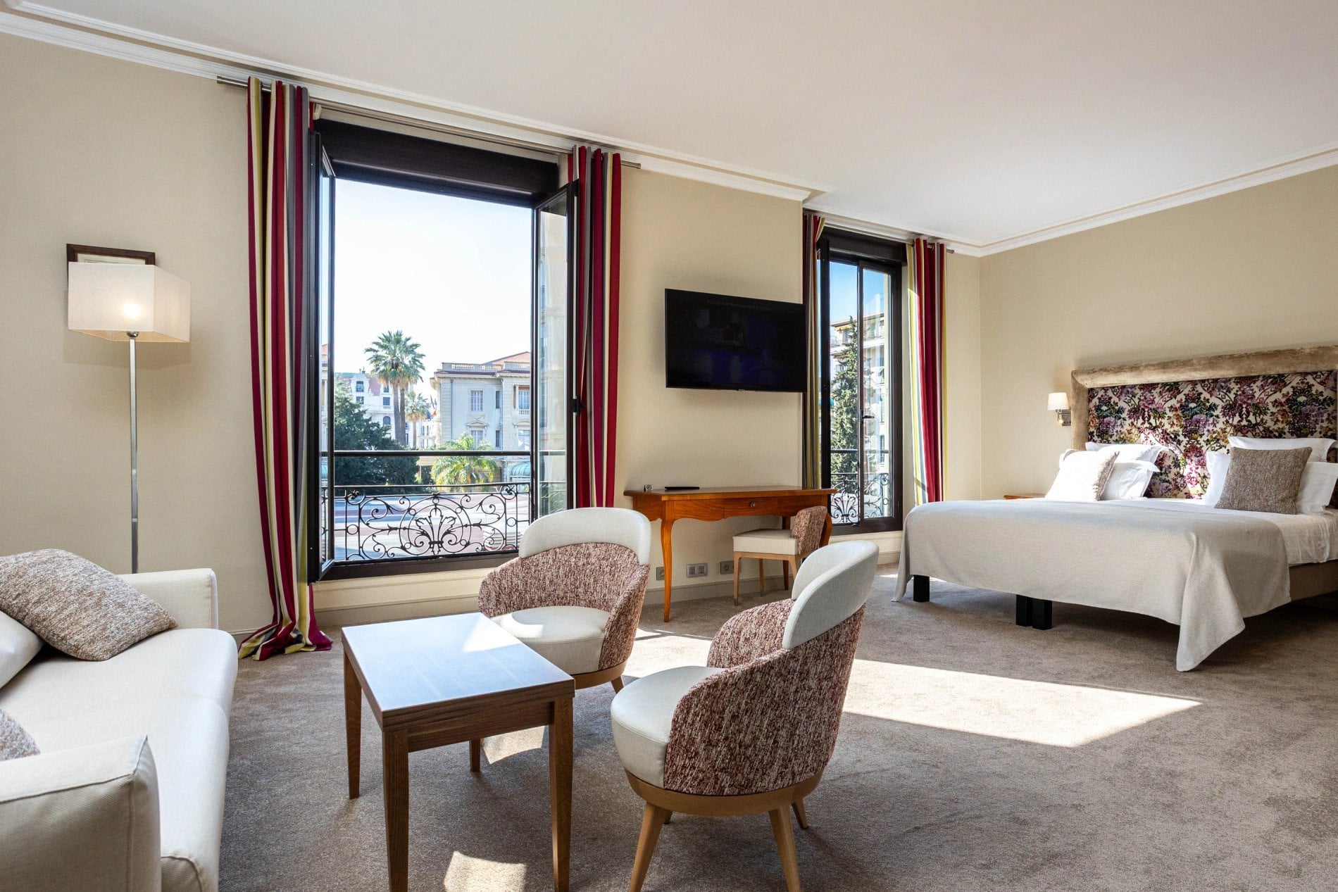 8054b902-f348-4f9a-8aaa-38e20c68eccf