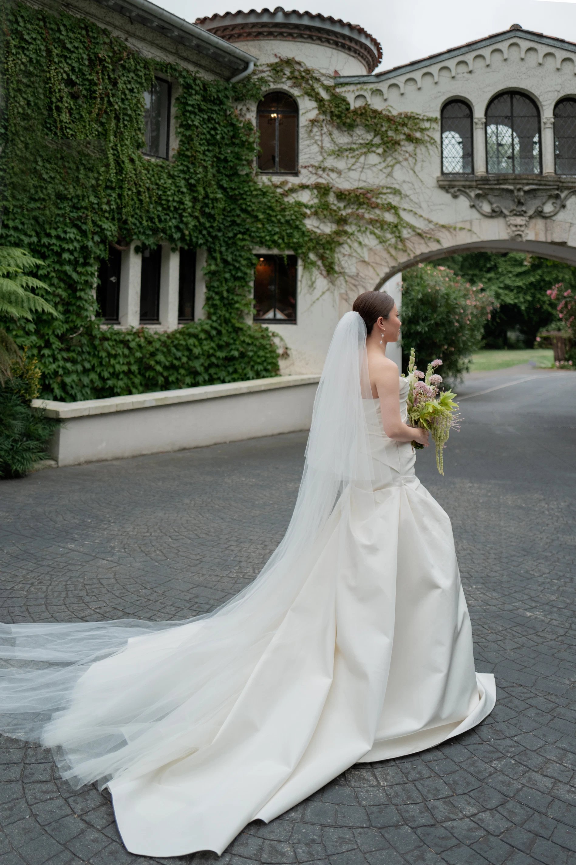 805ca107-616b-4407-89dc-5ed4705de5ea