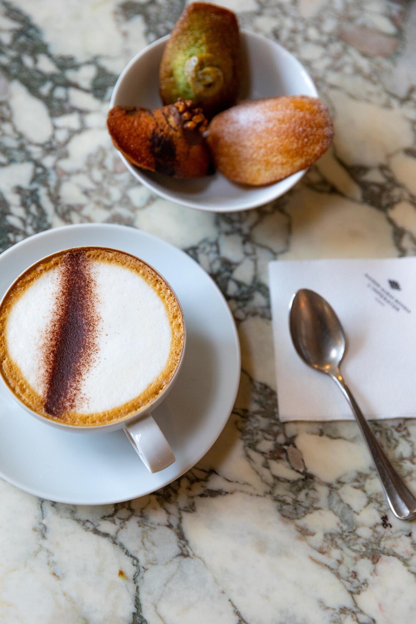 80b2f46a-58bf-4ae0-a673-e5d167ad6af4