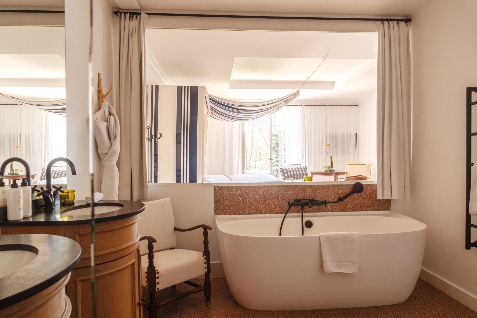 81e85f19-16dd-4f93-85be-ae4658134c25