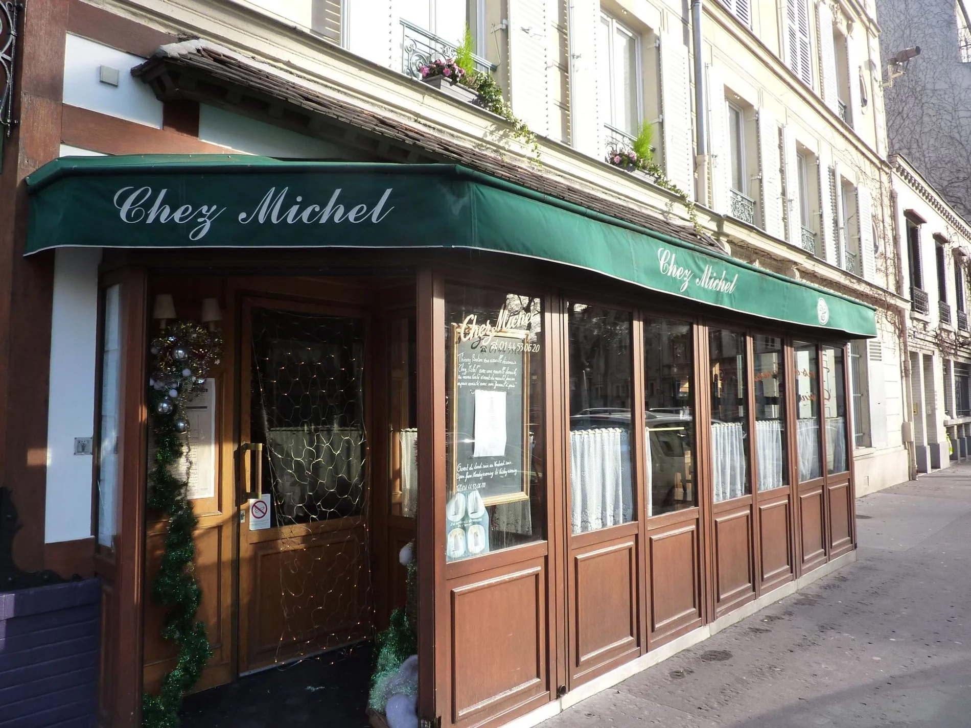 chez michel restaurant near 9 hotel opéra paris