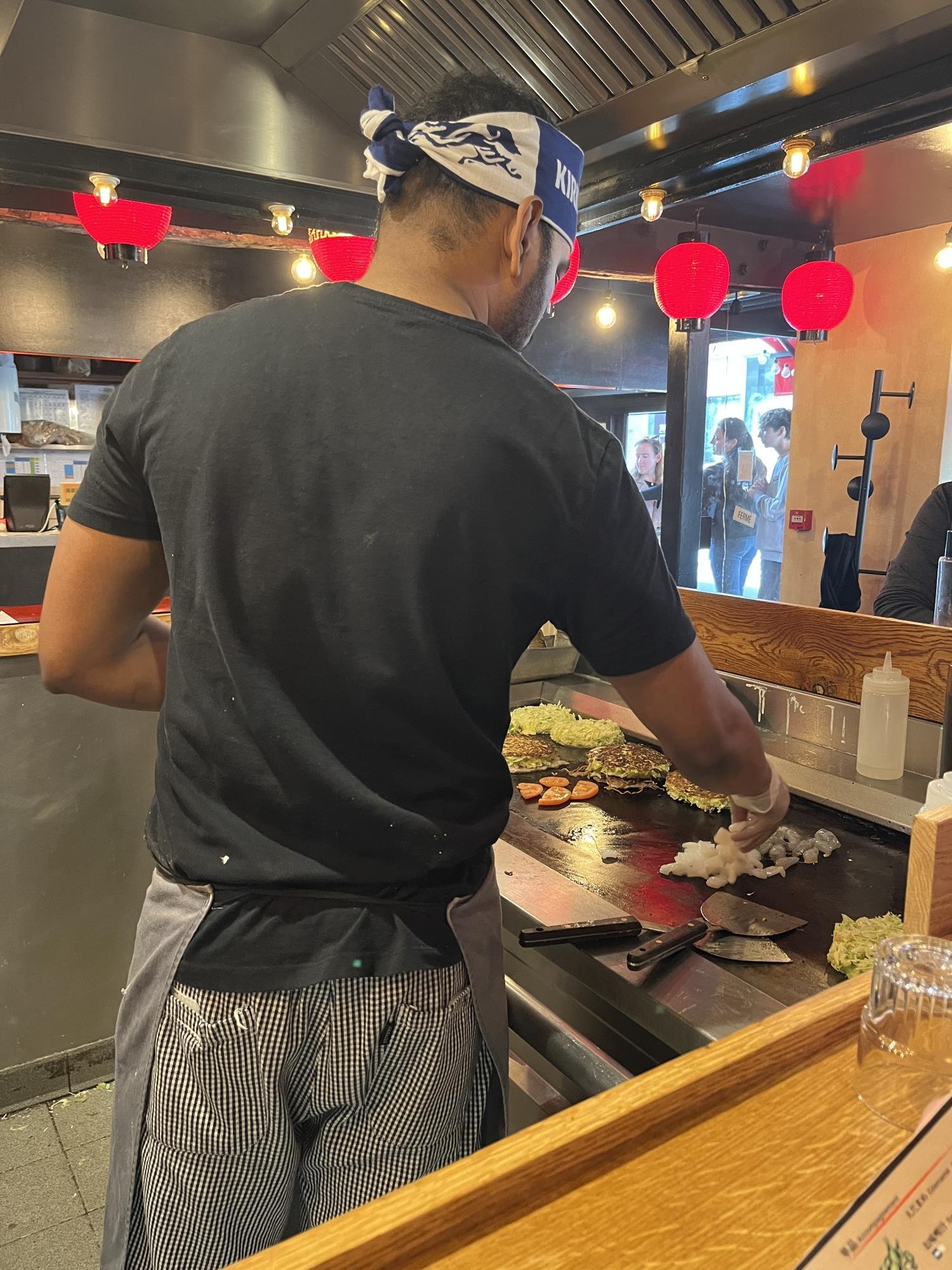 Discover the diversity of the japanese cooking in the numerous small restaurants in Sainte-Anne street, little Tokyo.