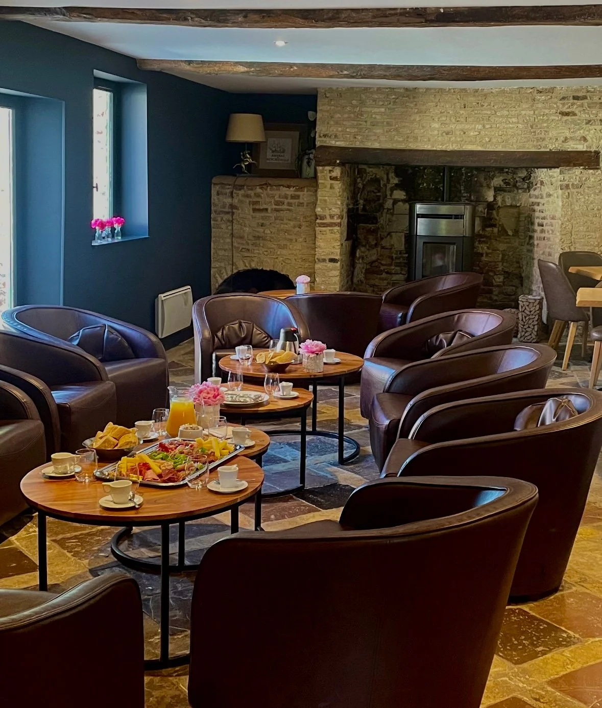 83ac74fb-c10f-4144-a21b-74400566aaa4