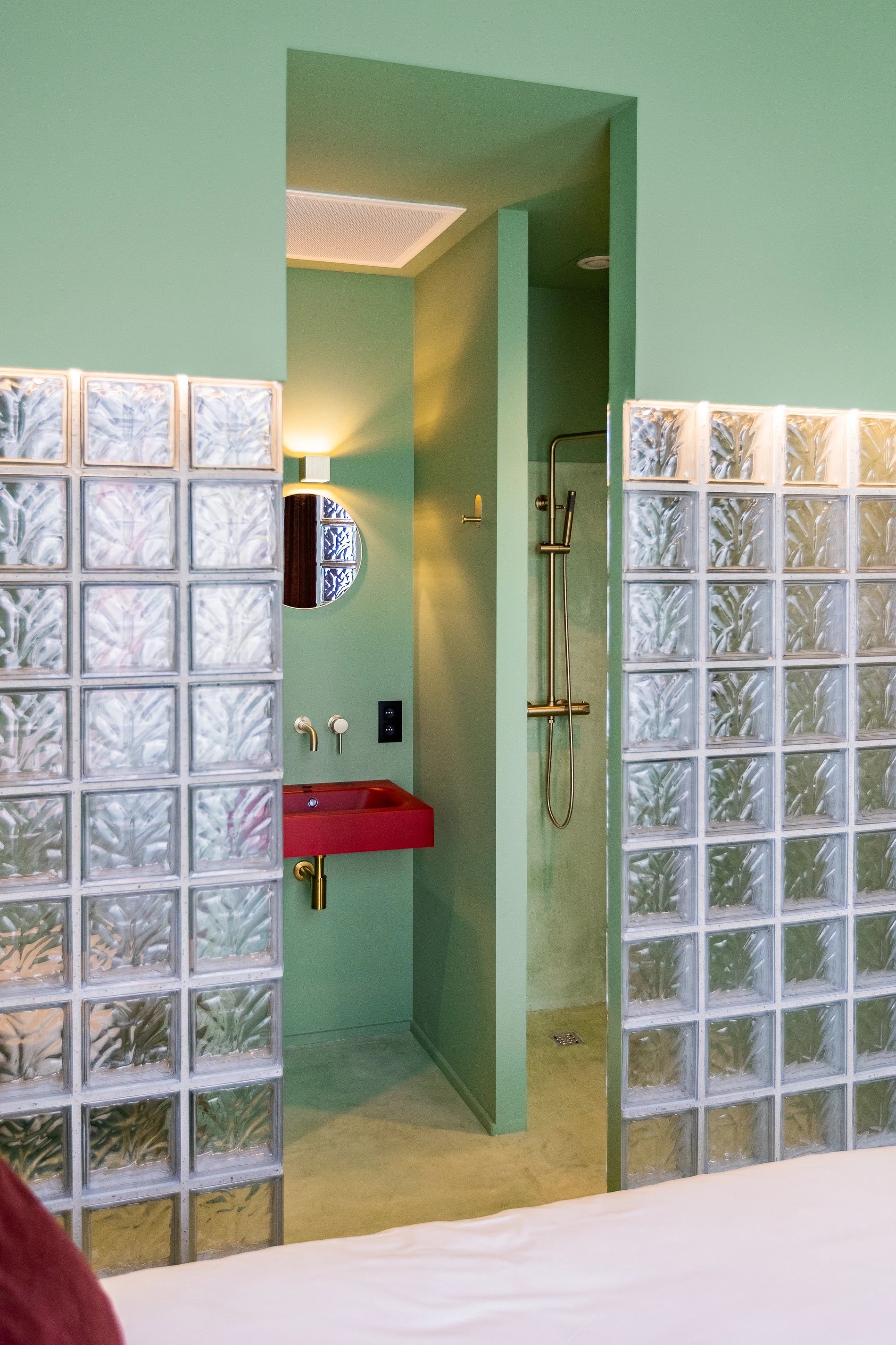 847f57cf-9170-4208-a326-516c96f744cf