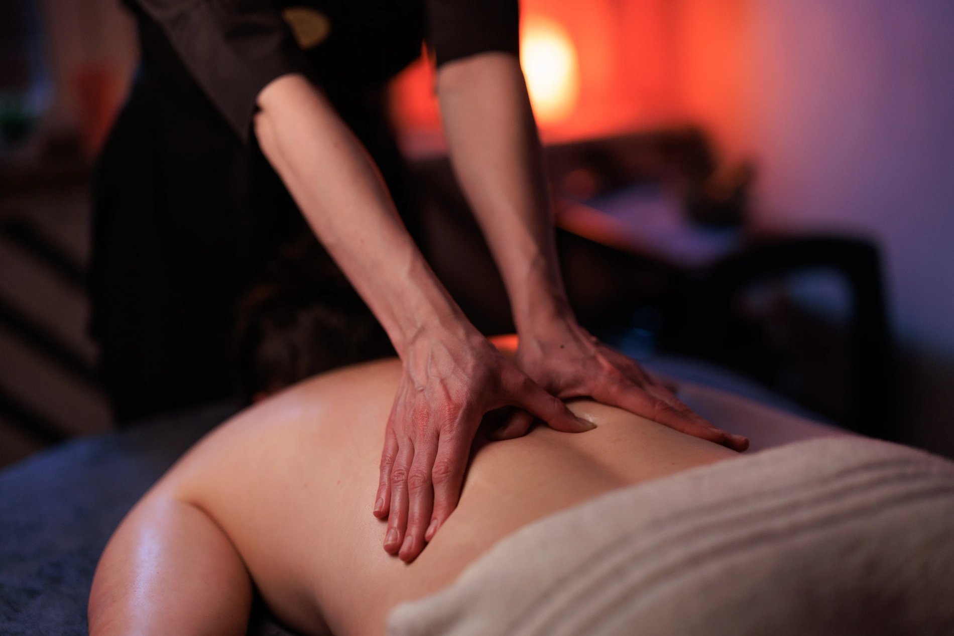 Spa, massage, spa du Dahu, ambiance apaisante, détente, soin du corps, Spa Morzine