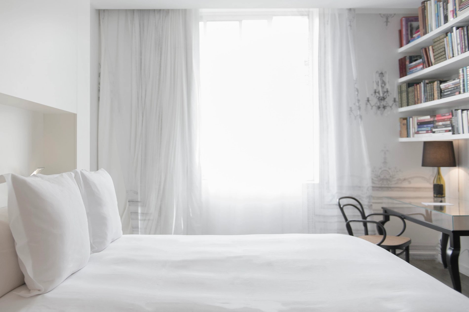 La Maison Champs-Elysées | Suite salon doré