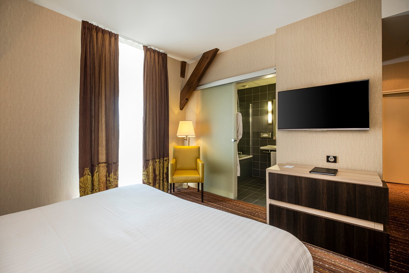 87fd7b0a-84a8-456b-a206-848baf0323fd