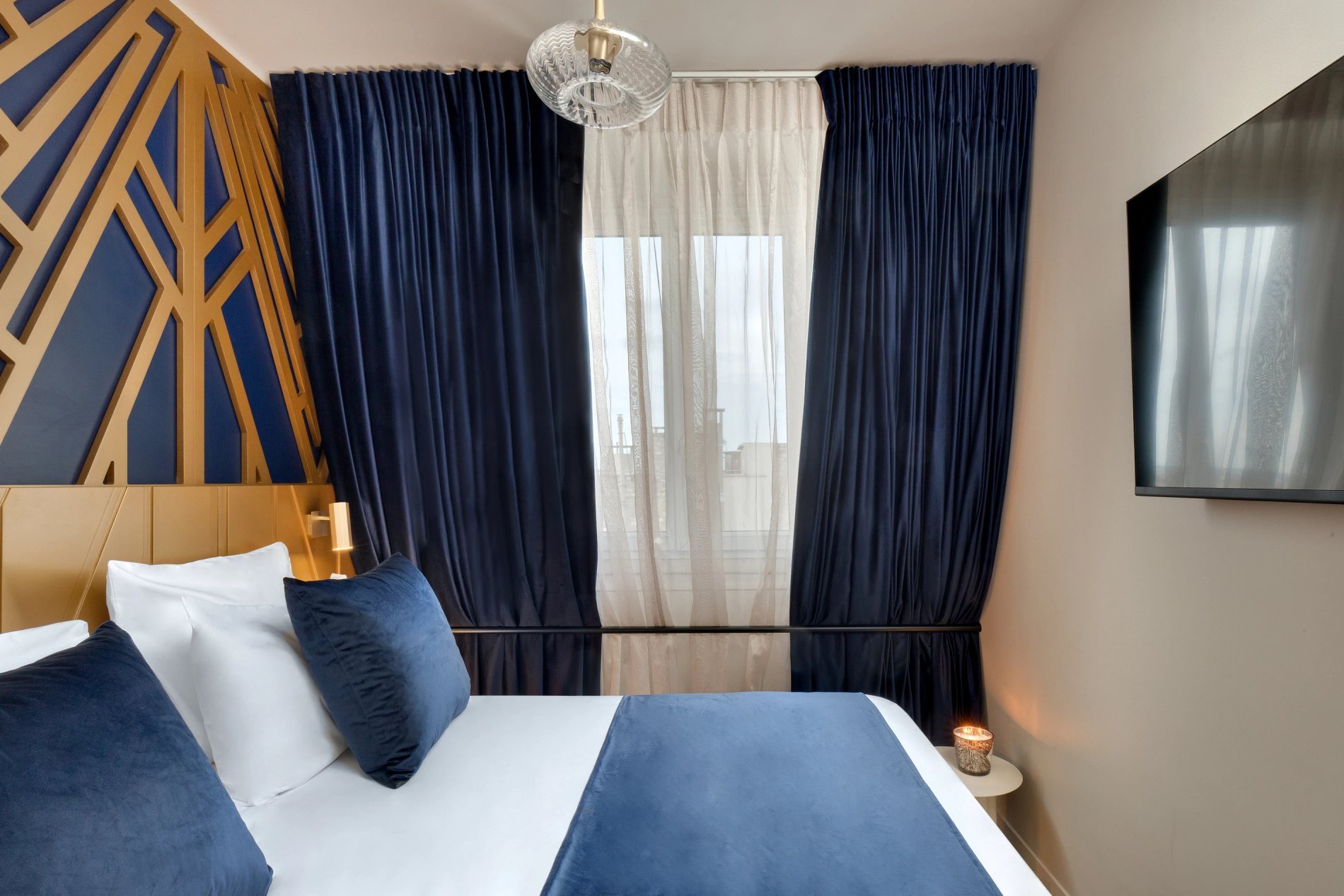 8913916c-c444-4b0f-b5d5-f08e03d2cbe3