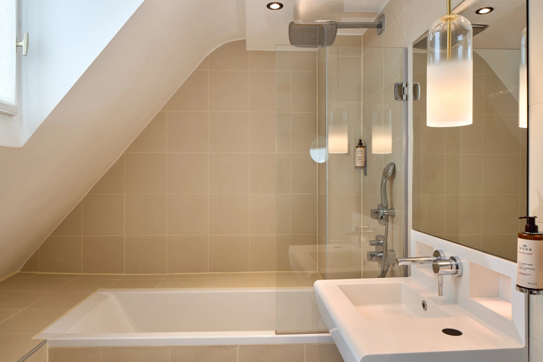 89205880-85c9-445a-b9d9-a30d258b11b0