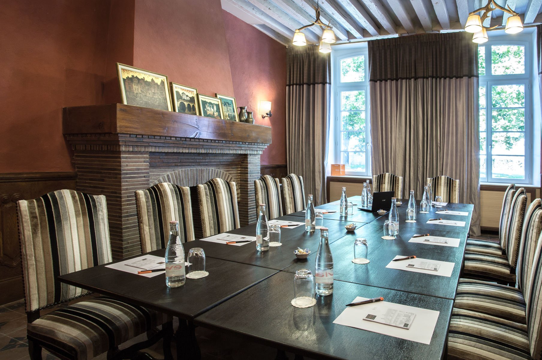 Relais des Trois Châteaux | Organise an event near Paris