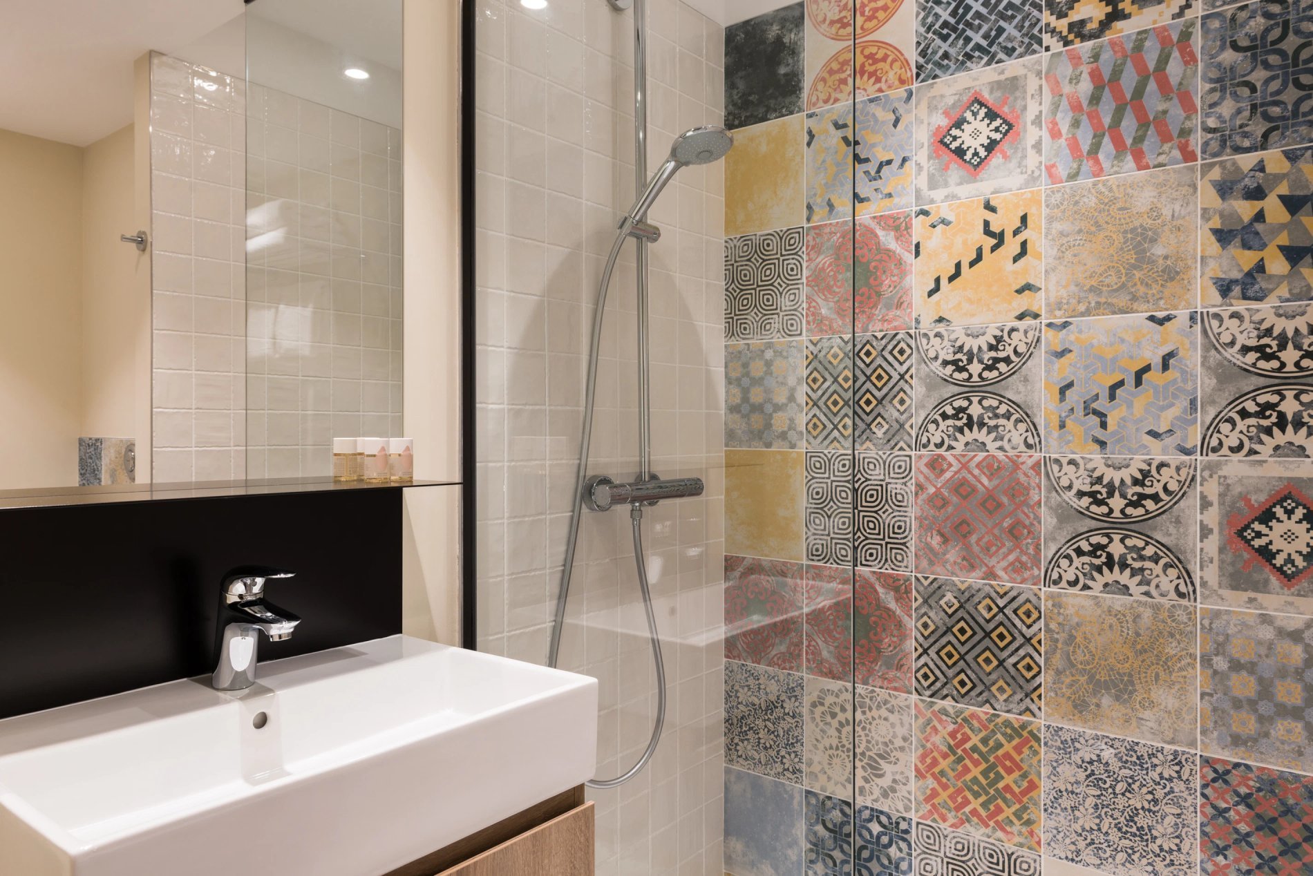 Hôtel Maison Montmartre Paris Les Puces**** | Paris 18th | Standard shower room