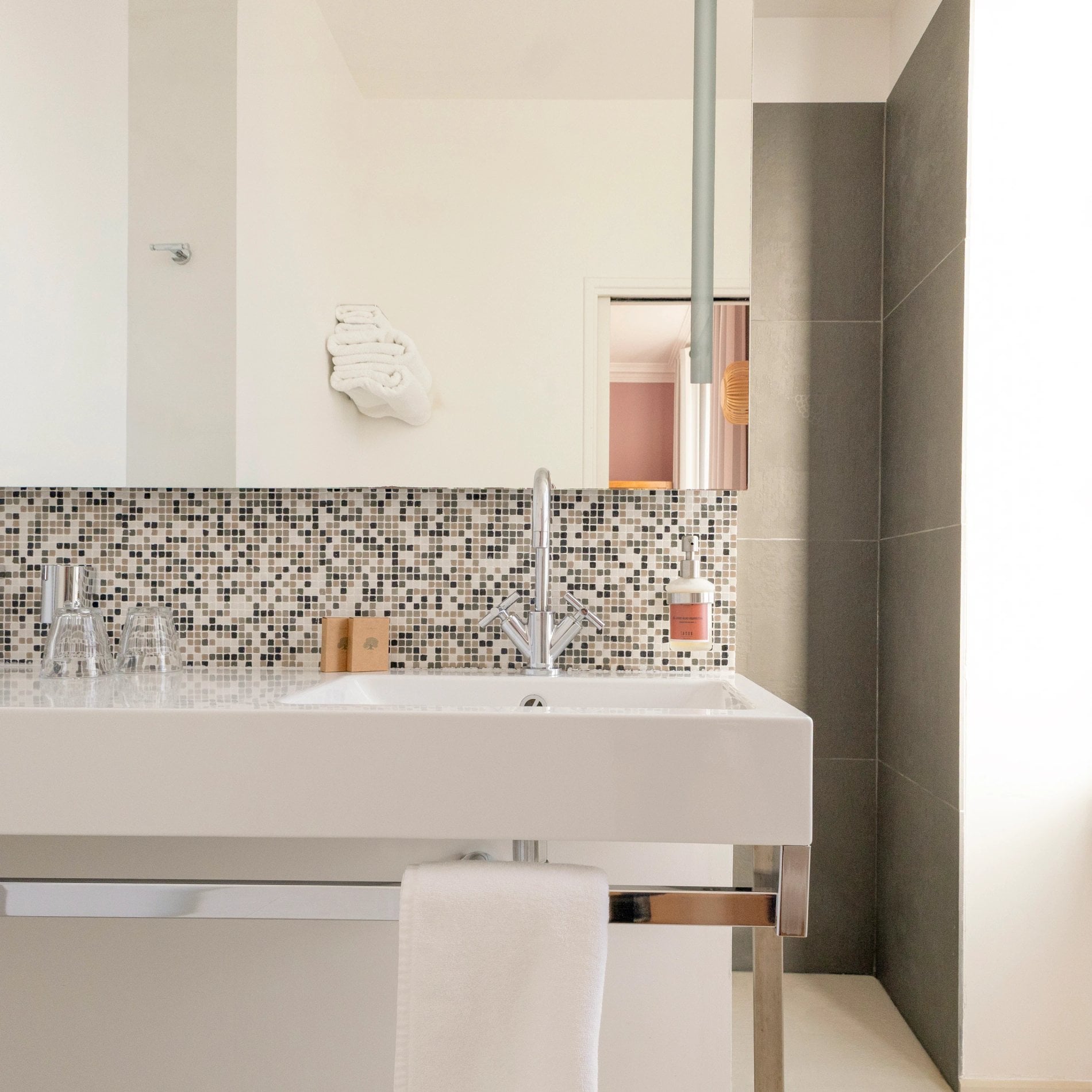 8a41f220-7abc-4b22-aa27-f562e19149c9