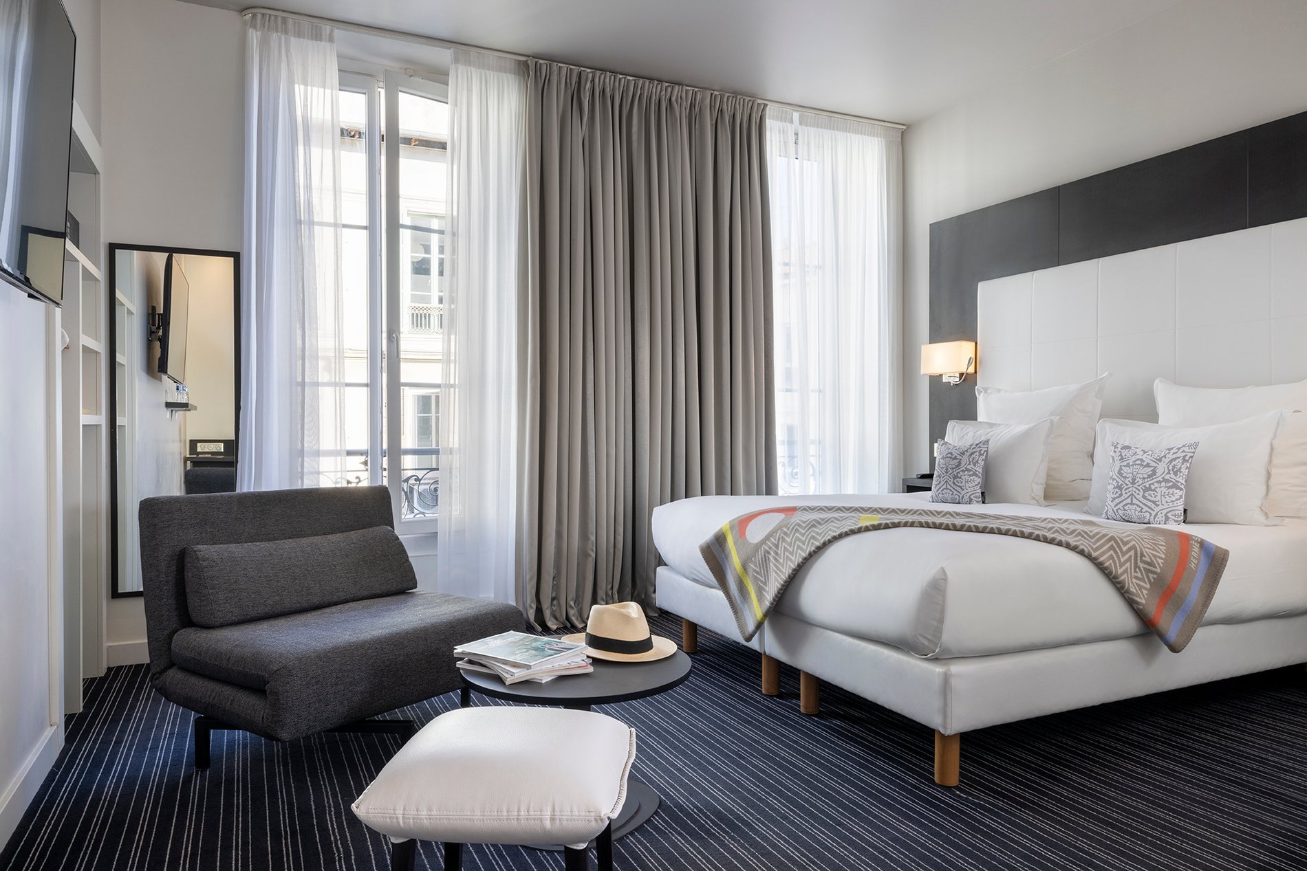 Hôtel 64 Nice | Chambre avec lit King size centre ville Nice