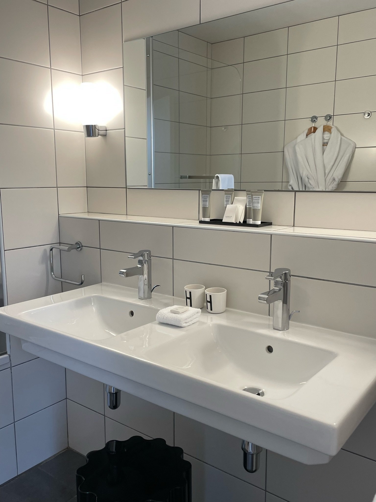 8ba37047-667f-4e89-8f6d-c417e33ccf20