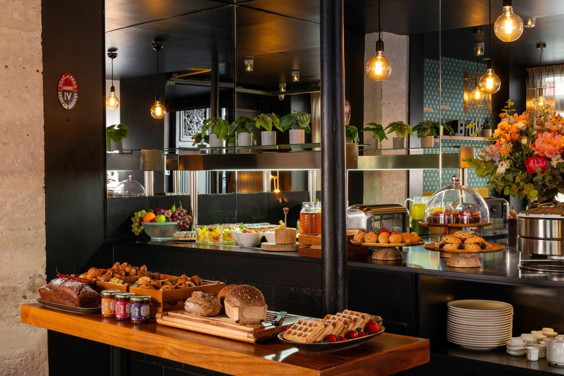 Hotel Maxim Folies Breakfast Lounge Buffet