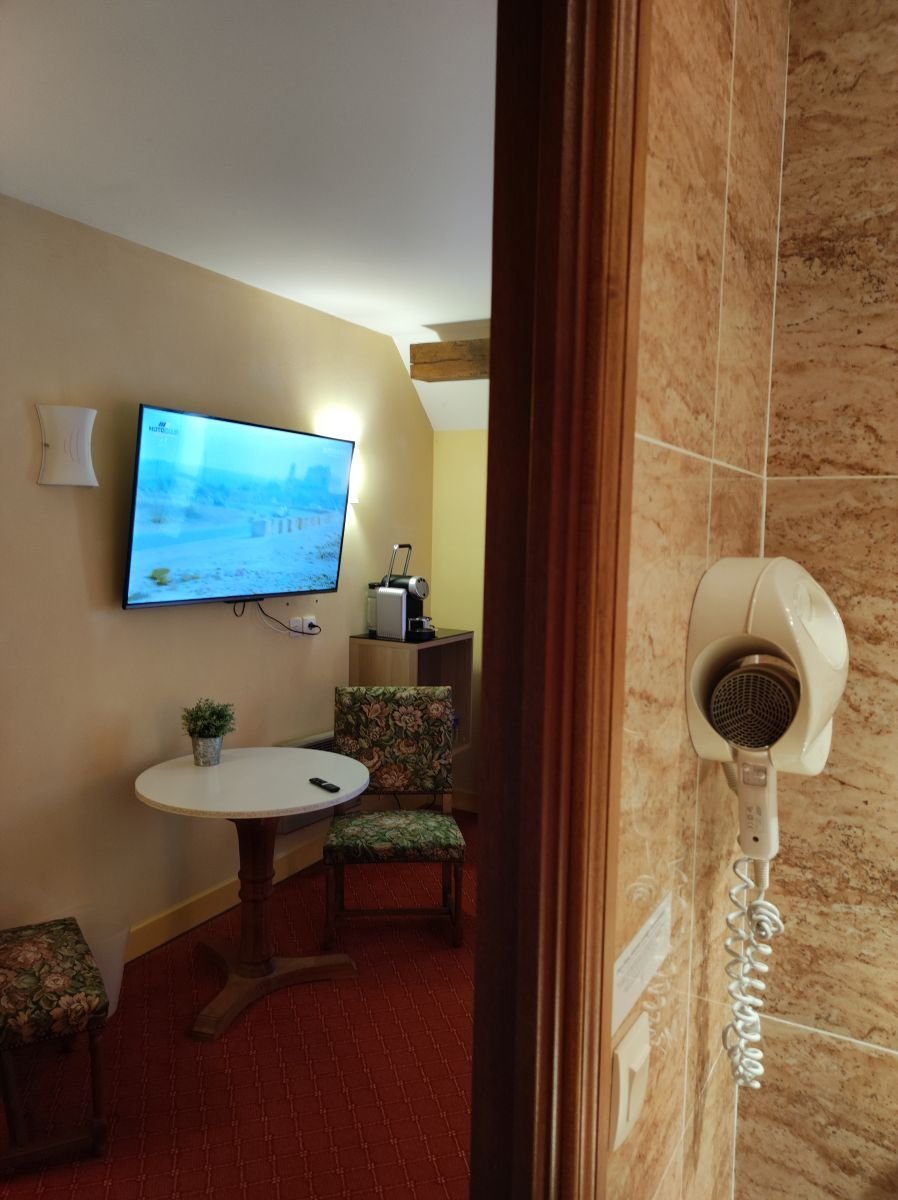 8c17fd79-ac5a-4dee-8138-d992342f20ee